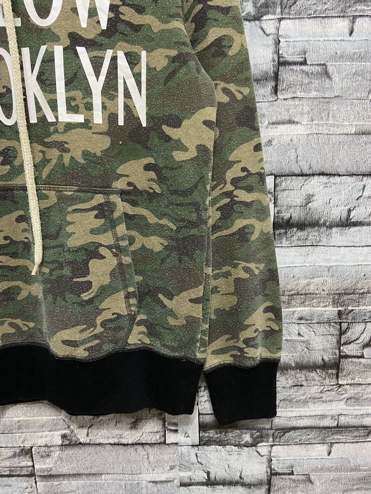 Japanese Brand Oval Dice hoodie camouflage army green size L Size US L / EU 52-54 / 3 - 6 Thumbnail