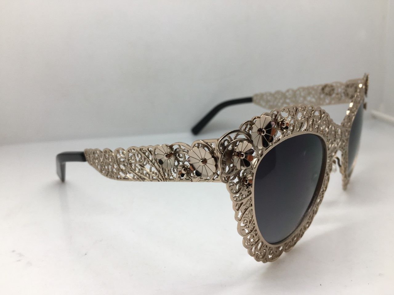 Vintage MOD ROCCOCO BAROQUE FLORALI FILIGREE RUNWAY SHOW SUNGLASSES Size ONE SIZE - 4 Thumbnail