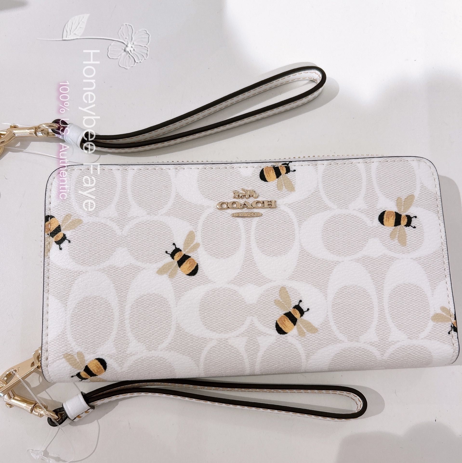 Coach bee print wristlet/wallet top