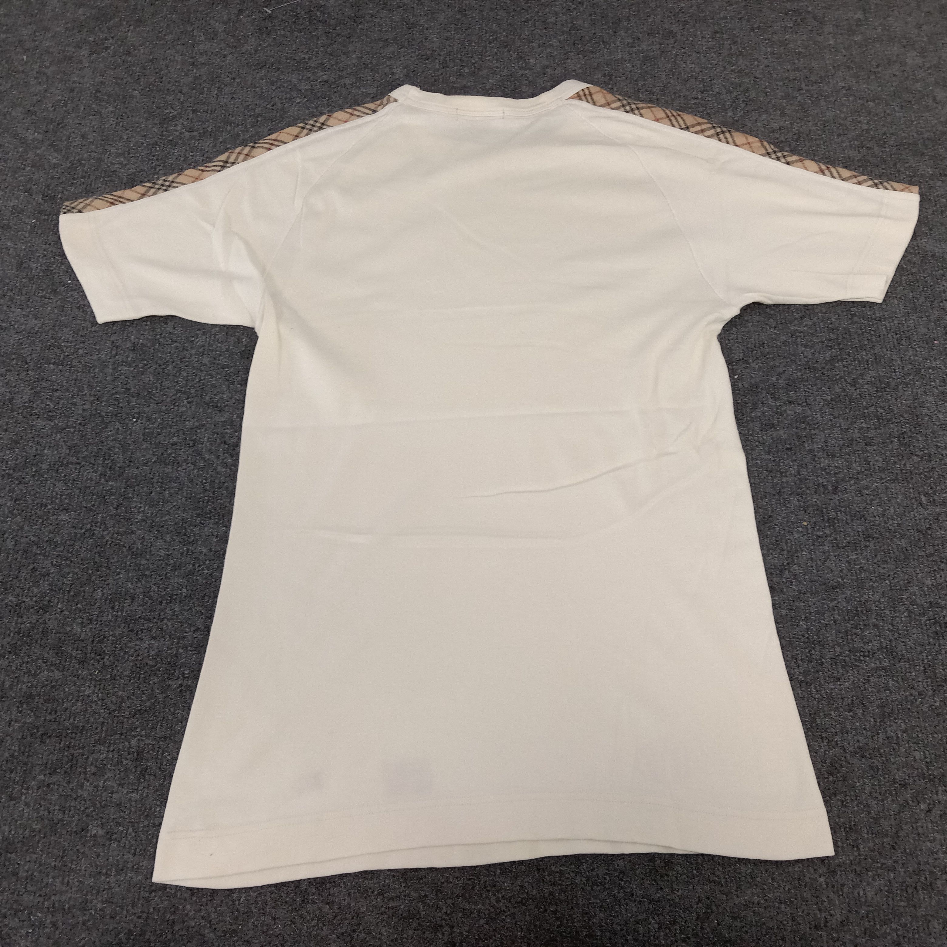 Burberry × Vintage Burberry London Nova Check Tshirt Size M / US 6-8 / IT 42-44 - 2 Thumbnail
