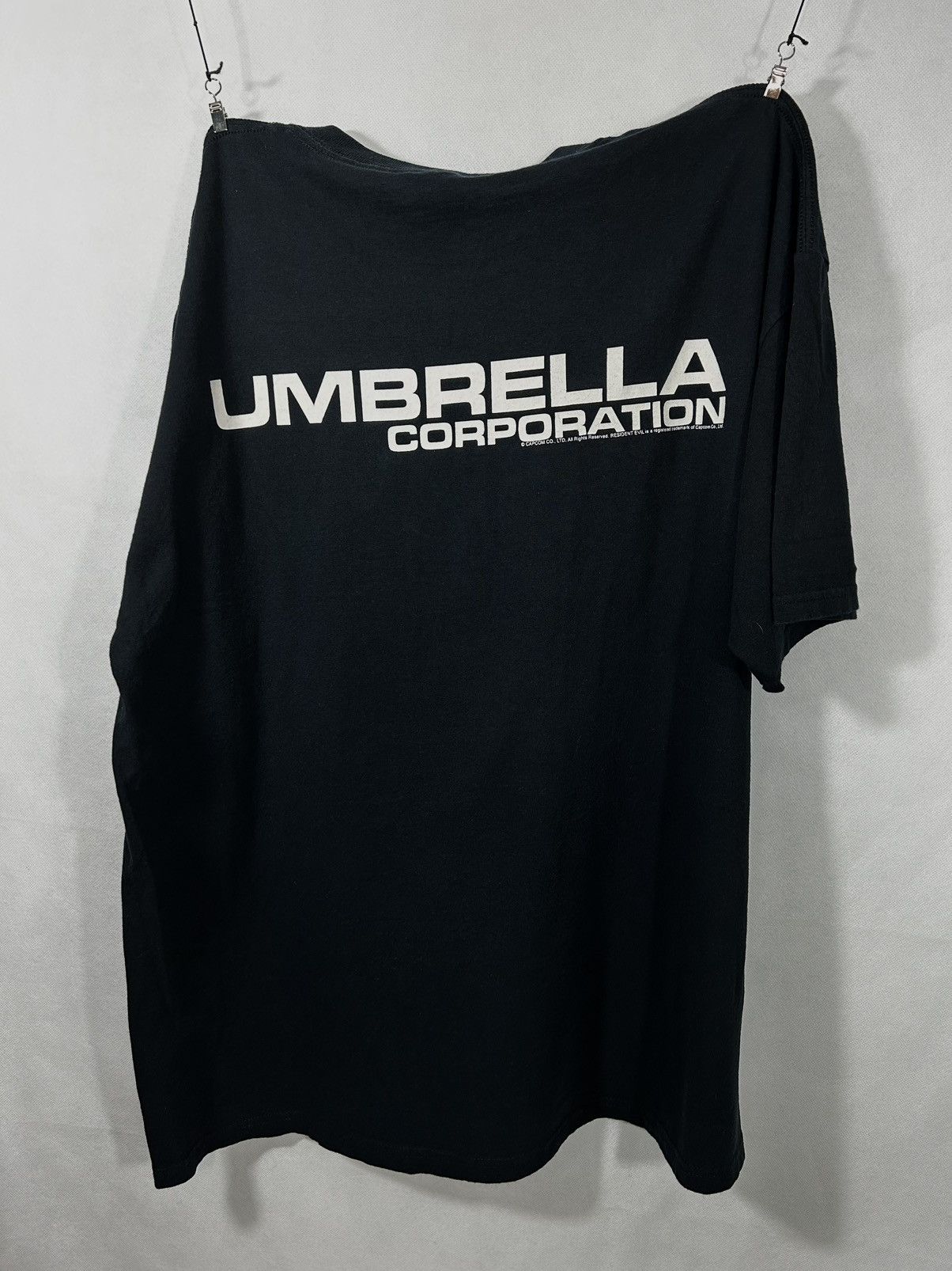 Cartoon Network Residen Evil UMBRELLA Vintae tee RARE Size US XL / EU 56 / 4 - 2 Thumbnail