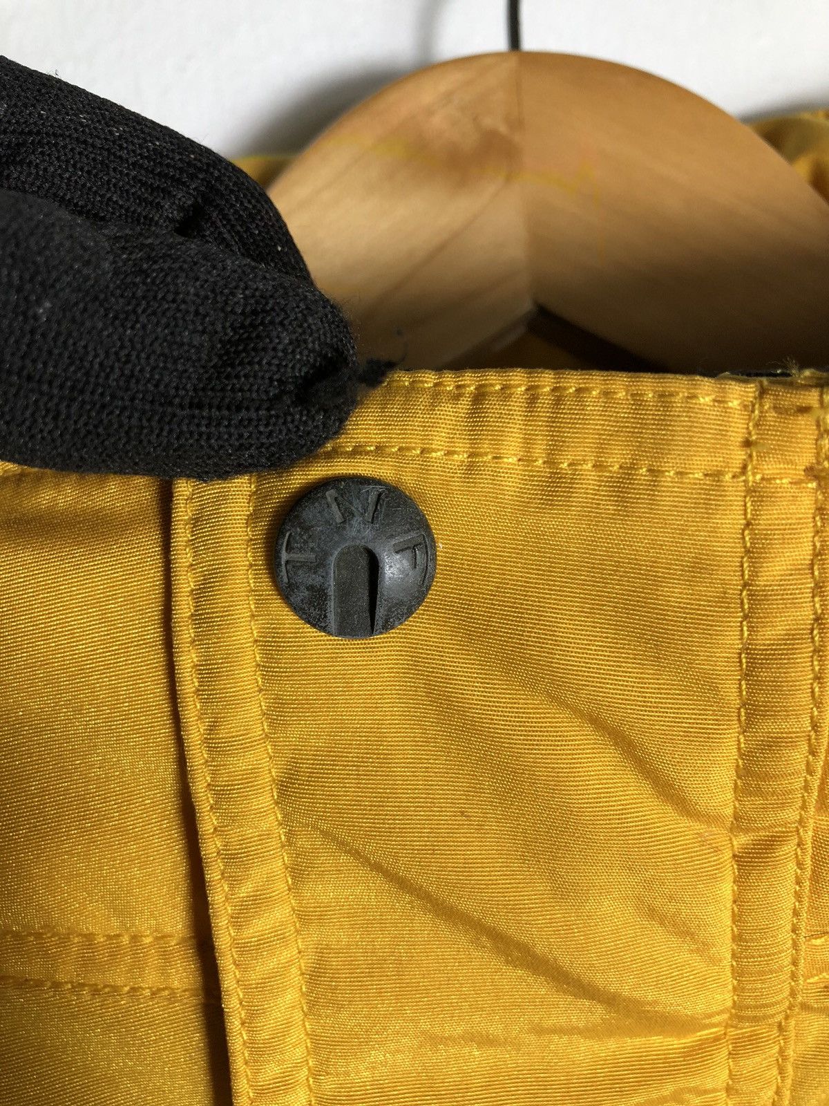 The North Face Vintage 90s The North Face Extreme Light Anorak jacket Size US L / EU 52-54 / 3 - 7 Thumbnail