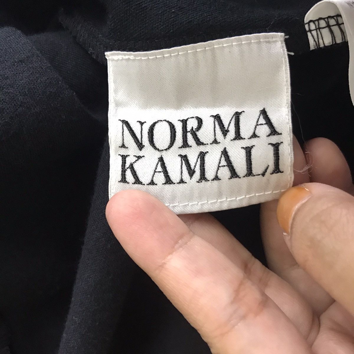 Vintage Vintage NORMA KAMALI American Fashion Designer T-shirt Size XS / US 0-2 / IT 36-38 - 4 Thumbnail