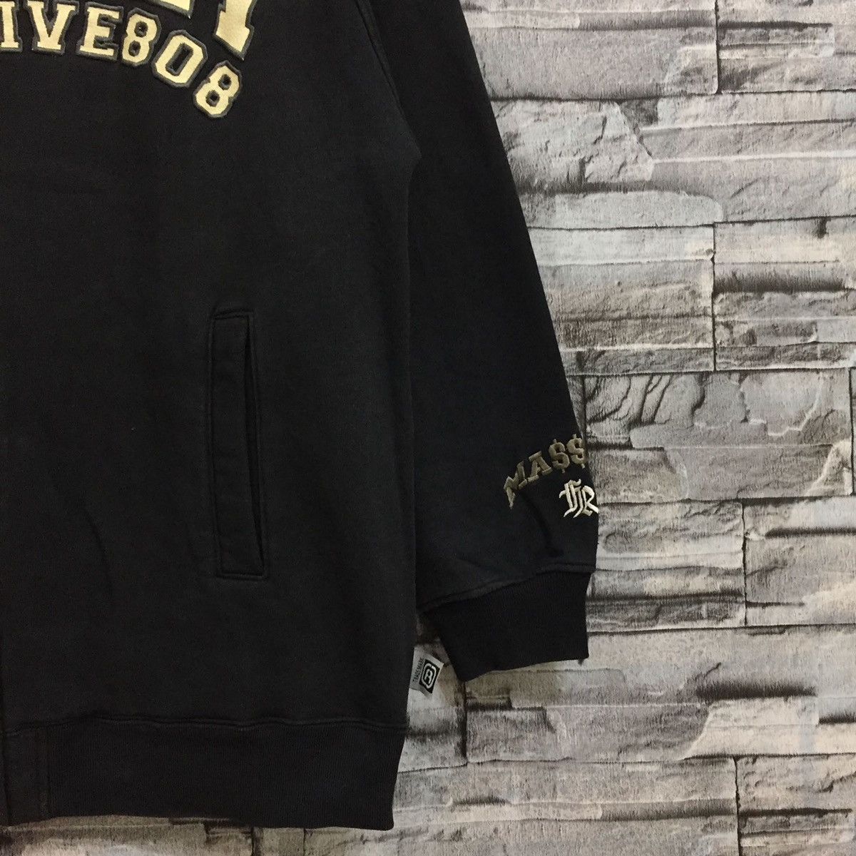 Japanese Brand Freaky Massive sweatshirt big logo.. Hip hop jacket size XL Size US XL / EU 56 / 4 - 8 Thumbnail