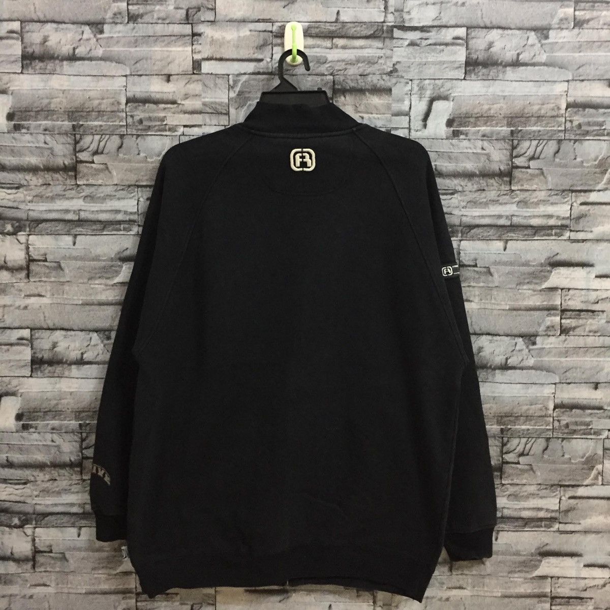 Japanese Brand Freaky Massive sweatshirt big logo.. Hip hop jacket size XL Size US XL / EU 56 / 4 - 11 Thumbnail