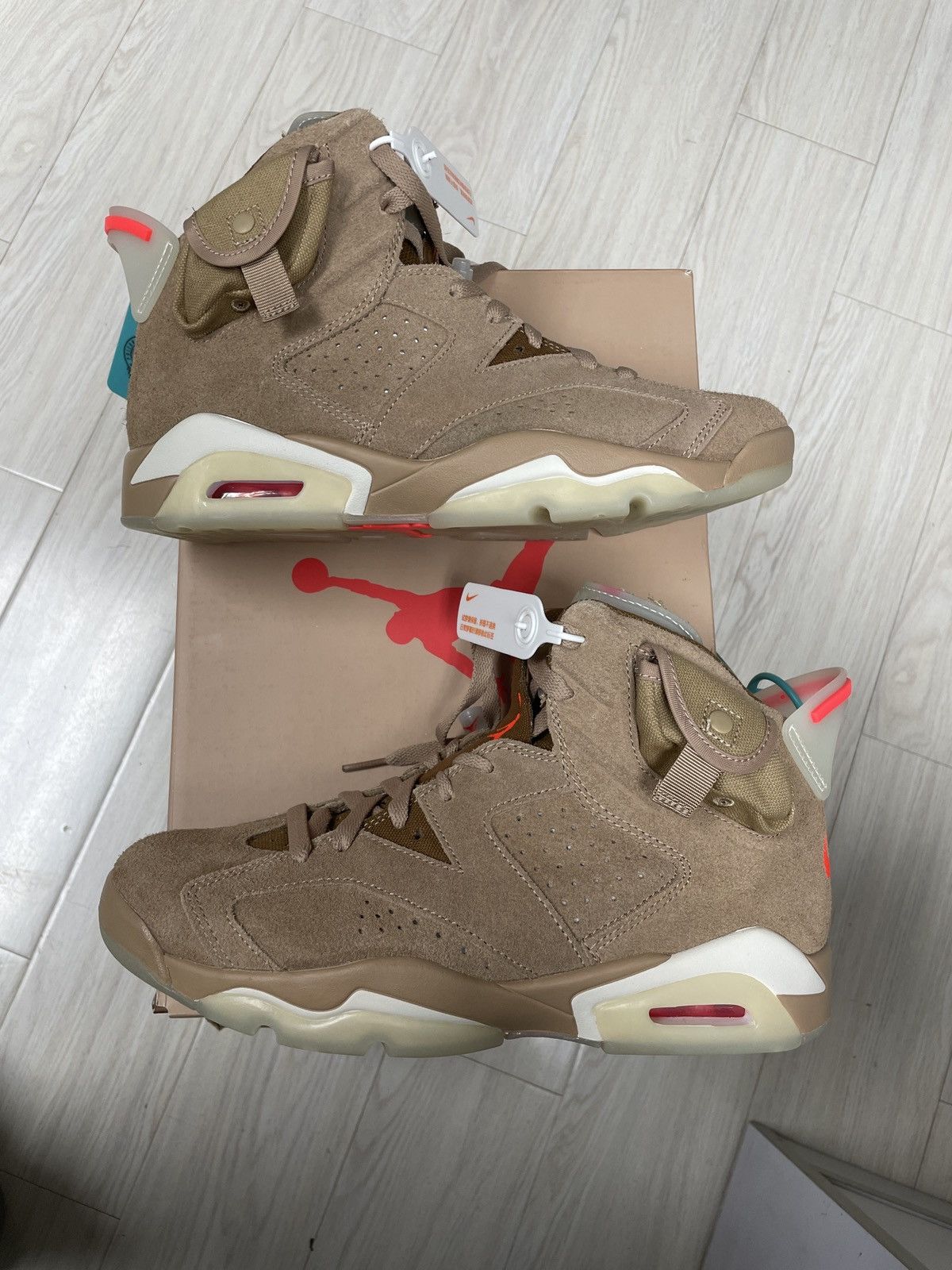 Jordan Brand × Travis Scott Air Jordan 6 Travis Scott British Khaki Size US 8.5 / EU 41-42 - 5 Thumbnail