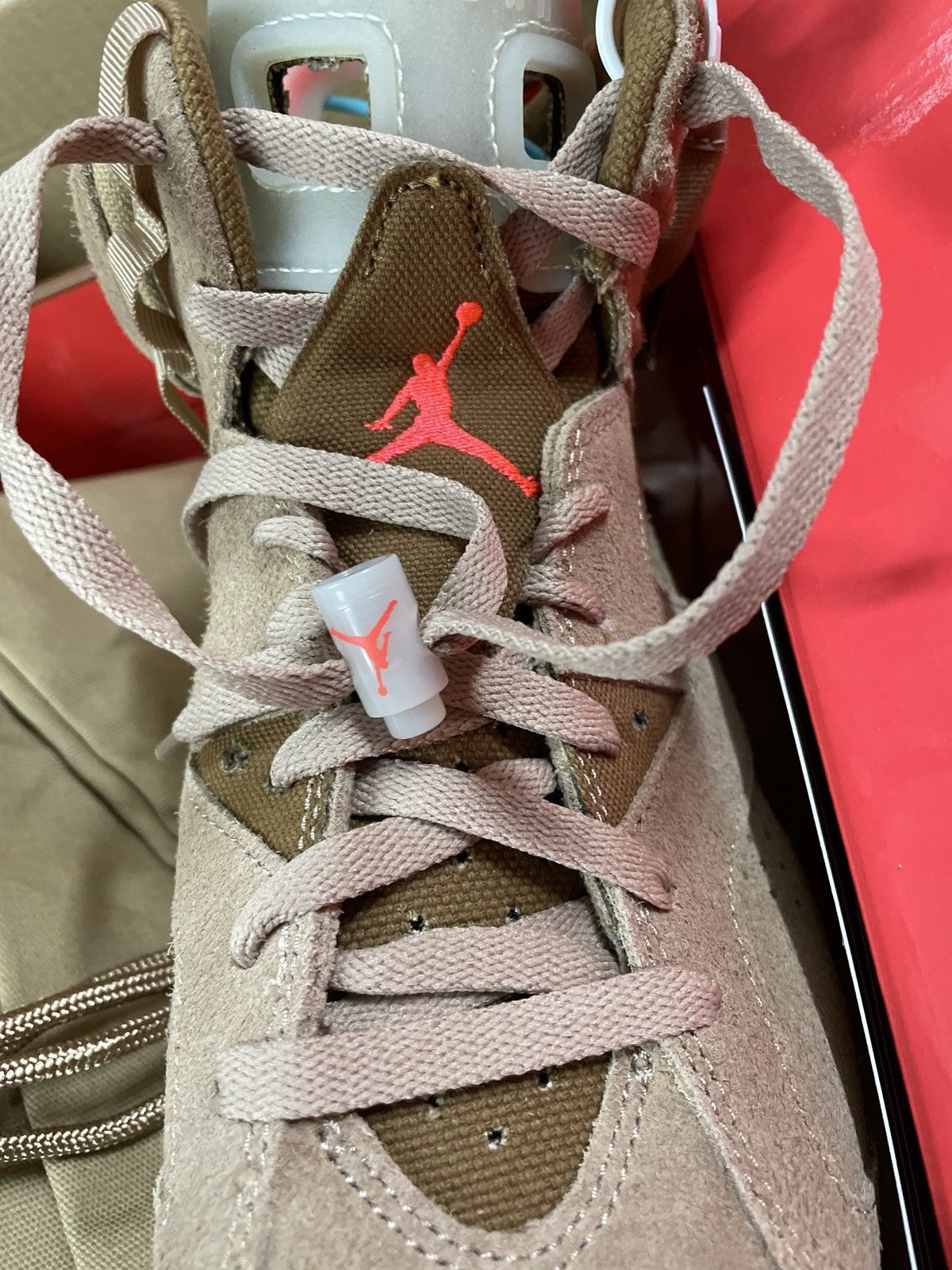 Jordan Brand × Travis Scott Air Jordan 6 Travis Scott British Khaki Size US 8.5 / EU 41-42 - 15 Thumbnail