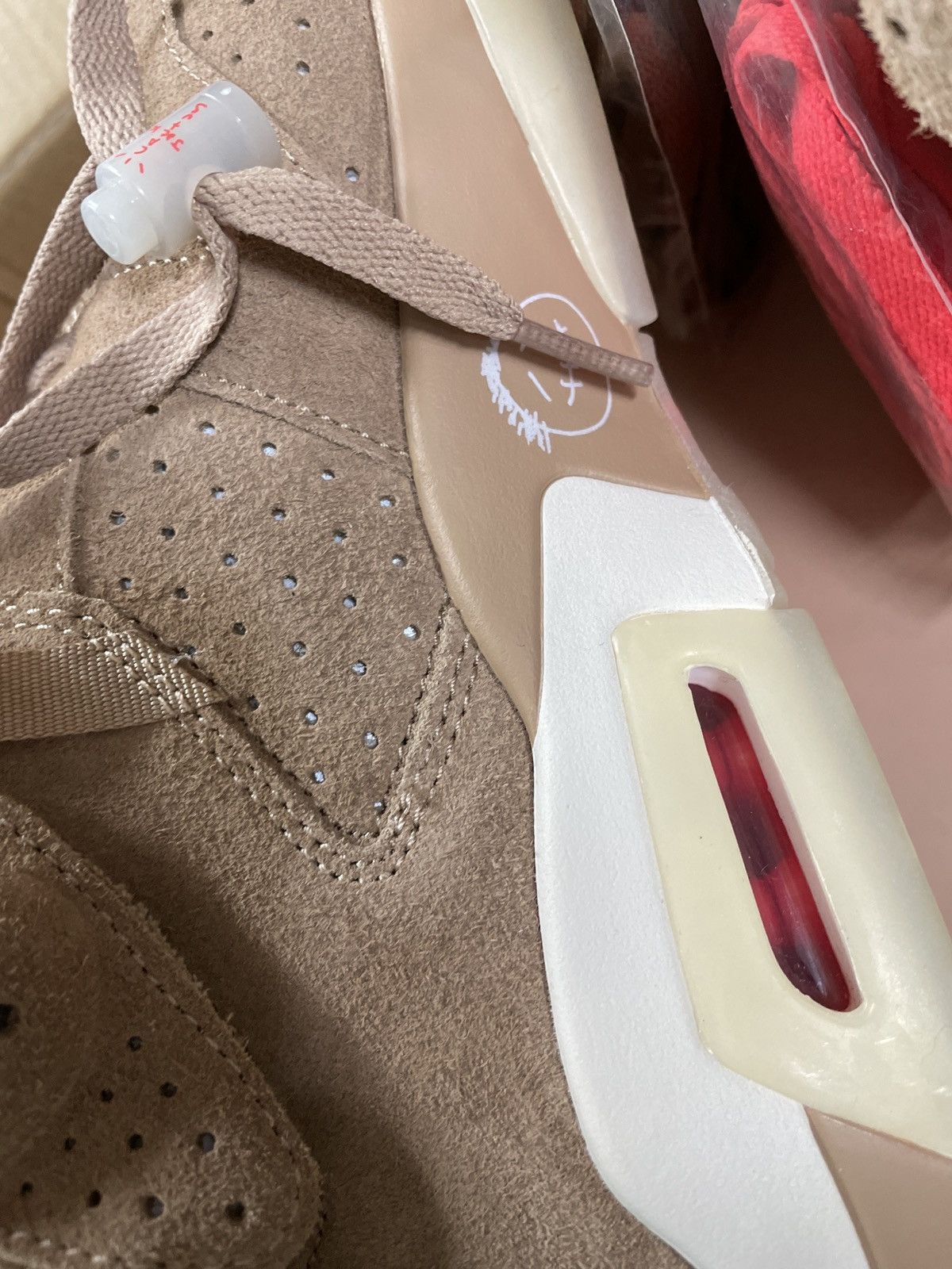 Jordan Brand × Travis Scott Air Jordan 6 Travis Scott British Khaki Size US 8.5 / EU 41-42 - 13 Thumbnail