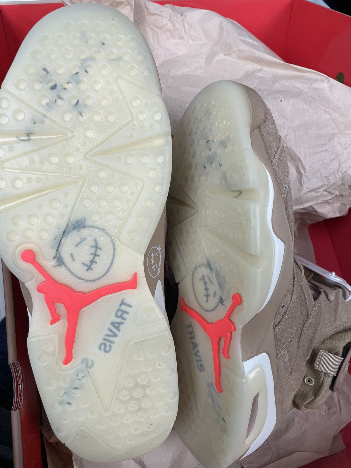 Jordan Brand × Travis Scott Air Jordan 6 Travis Scott British Khaki Size US 8.5 / EU 41-42 - 8 Thumbnail