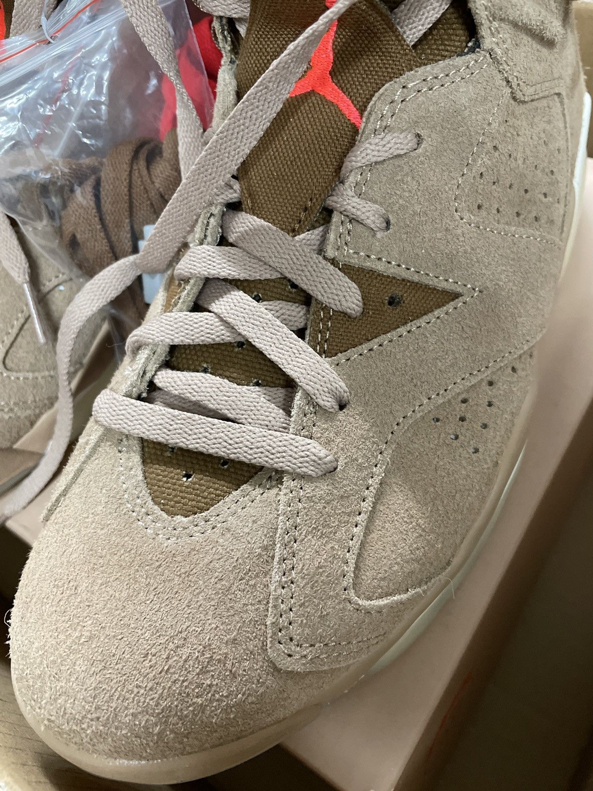 Jordan Brand × Travis Scott Air Jordan 6 Travis Scott British Khaki Size US 8.5 / EU 41-42 - 12 Thumbnail