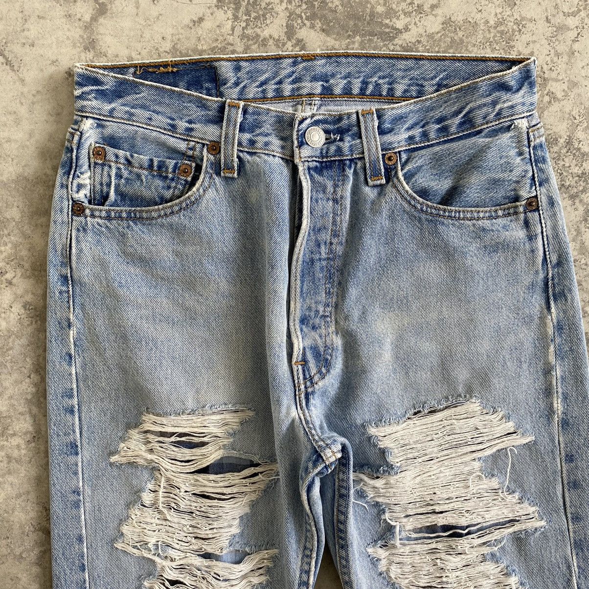 Levi's Size 28x30.5 Vintage Levi's 501 Light Washed Ripped Jeans Size US 28 / EU 44 - 6 Thumbnail