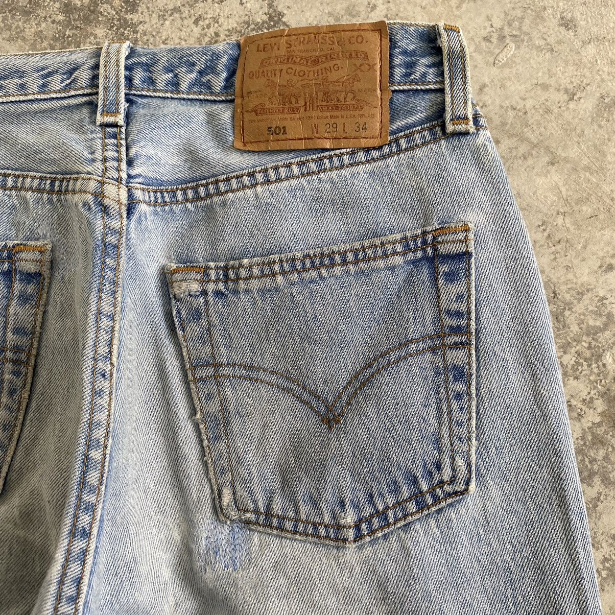 Levi's Size 28x30.5 Vintage Levi's 501 Light Washed Ripped Jeans Size US 28 / EU 44 - 16 Thumbnail