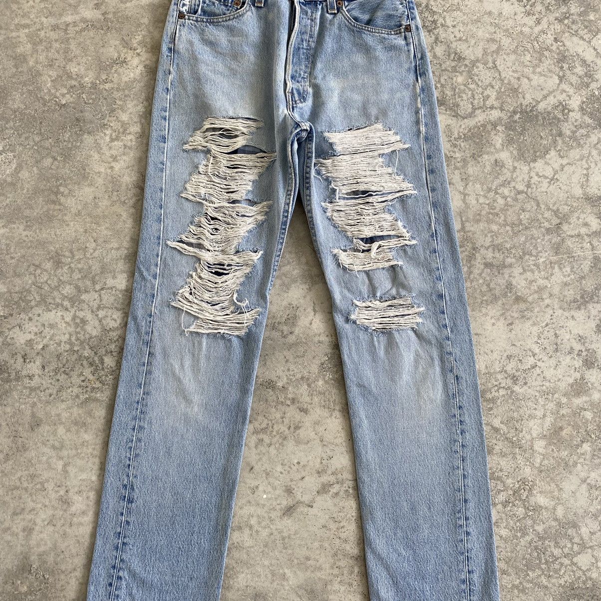 Levi's Size 28x30.5 Vintage Levi's 501 Light Washed Ripped Jeans Size US 28 / EU 44 - 4 Thumbnail
