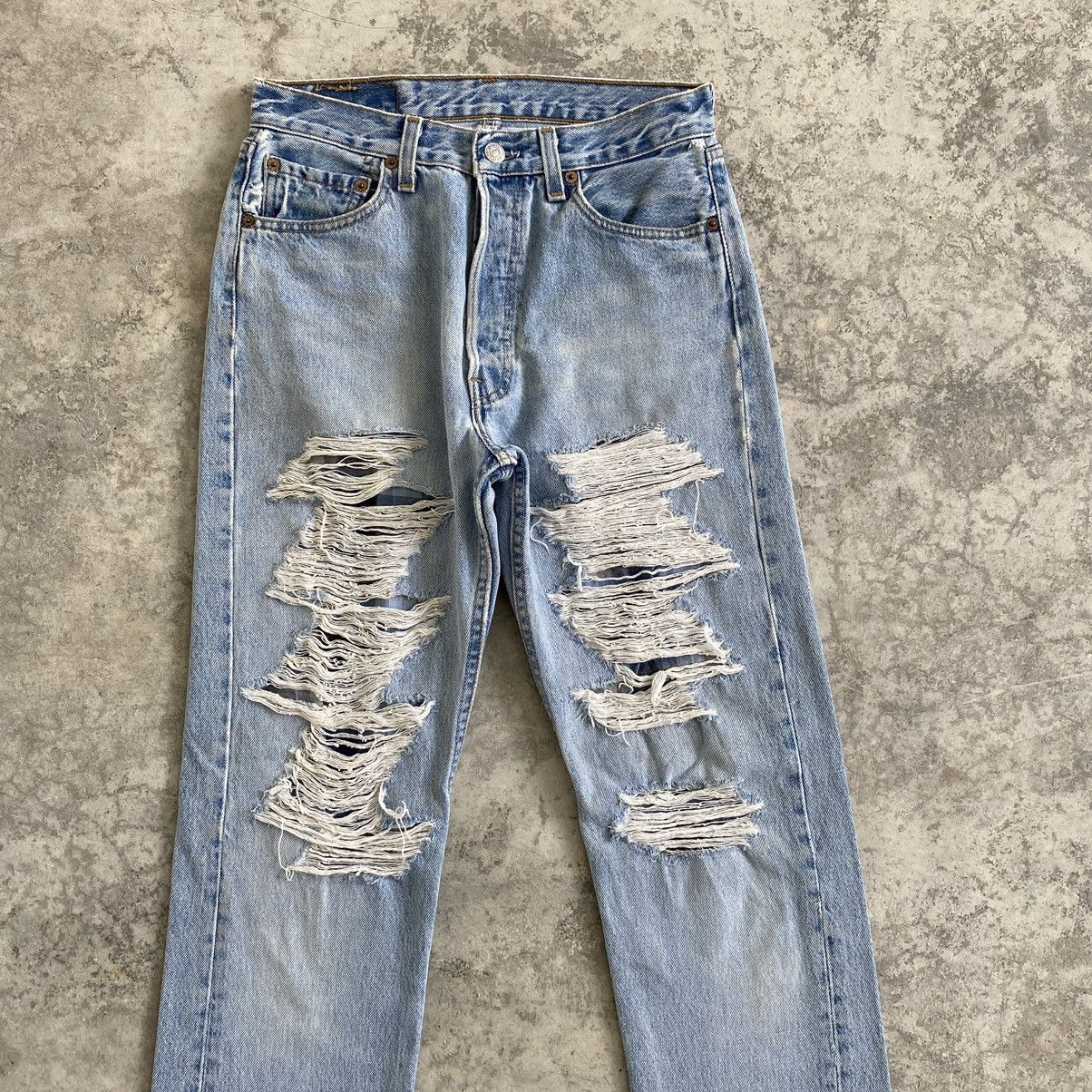 Levi's Size 28x30.5 Vintage Levi's 501 Light Washed Ripped Jeans Size US 28 / EU 44 - 2 Thumbnail