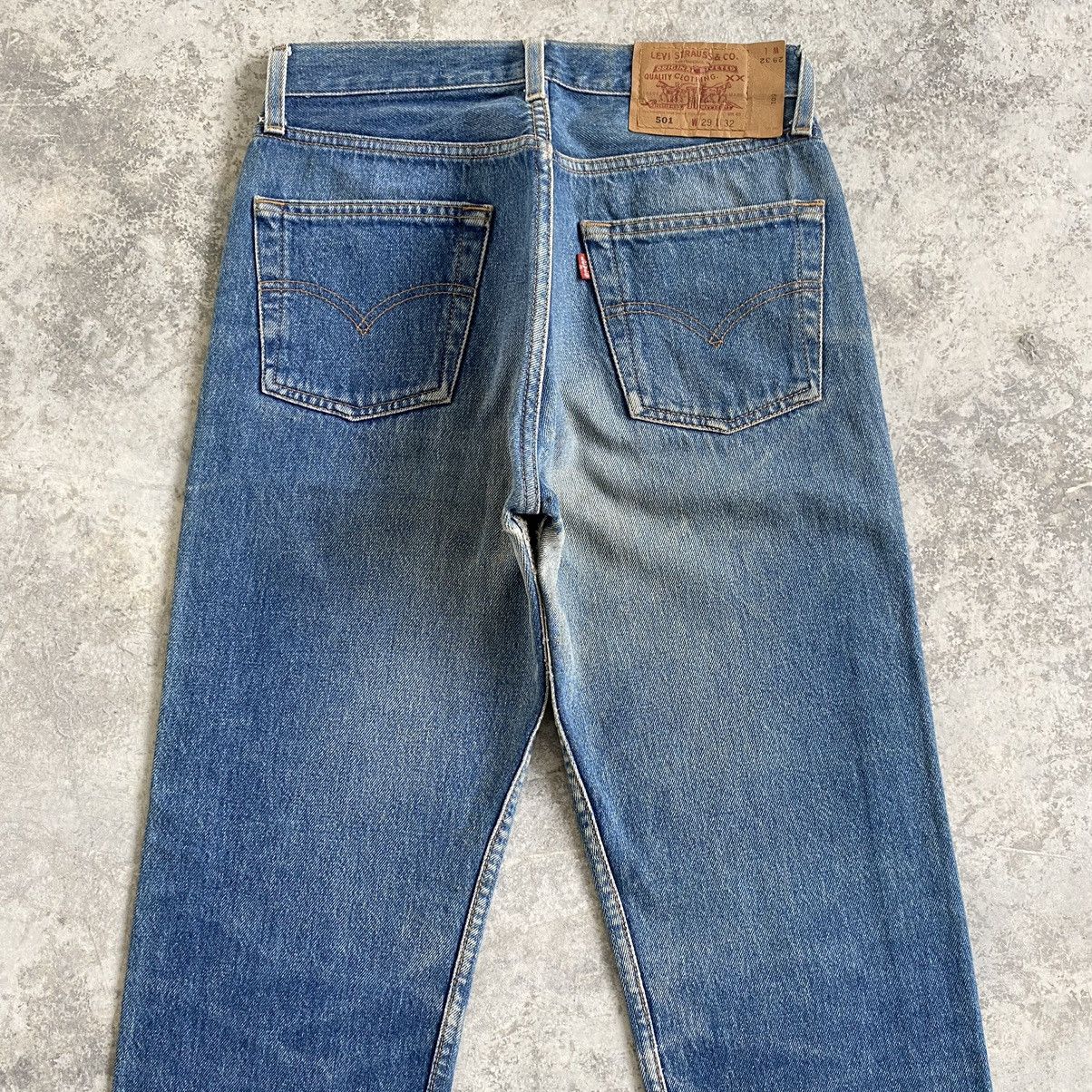 Levi's Vintage 1996 Levi's 501 Faded Blue Denim Jeans Size US 28 / EU 44 - 11 Thumbnail