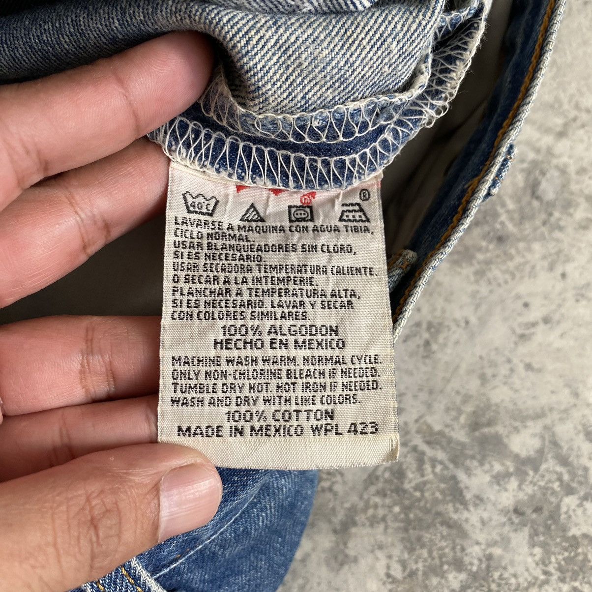 Levi's Vintage 1996 Levi's 501 Faded Blue Denim Jeans Size US 28 / EU 44 - 20 Thumbnail