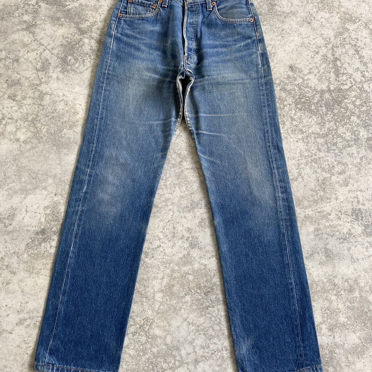 Levi's Vintage 1996 Levi's 501 Faded Blue Denim Jeans Size US 28 / EU 44 - 2 Thumbnail