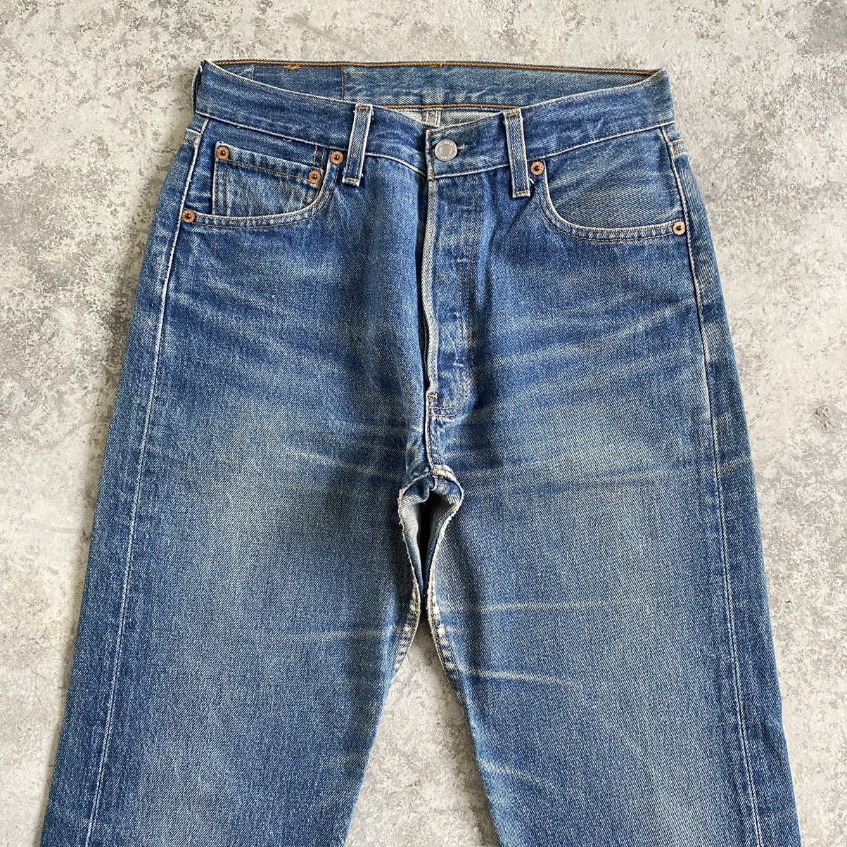 Levi's Vintage 1996 Levi's 501 Faded Blue Denim Jeans Size US 28 / EU 44 - 6 Thumbnail