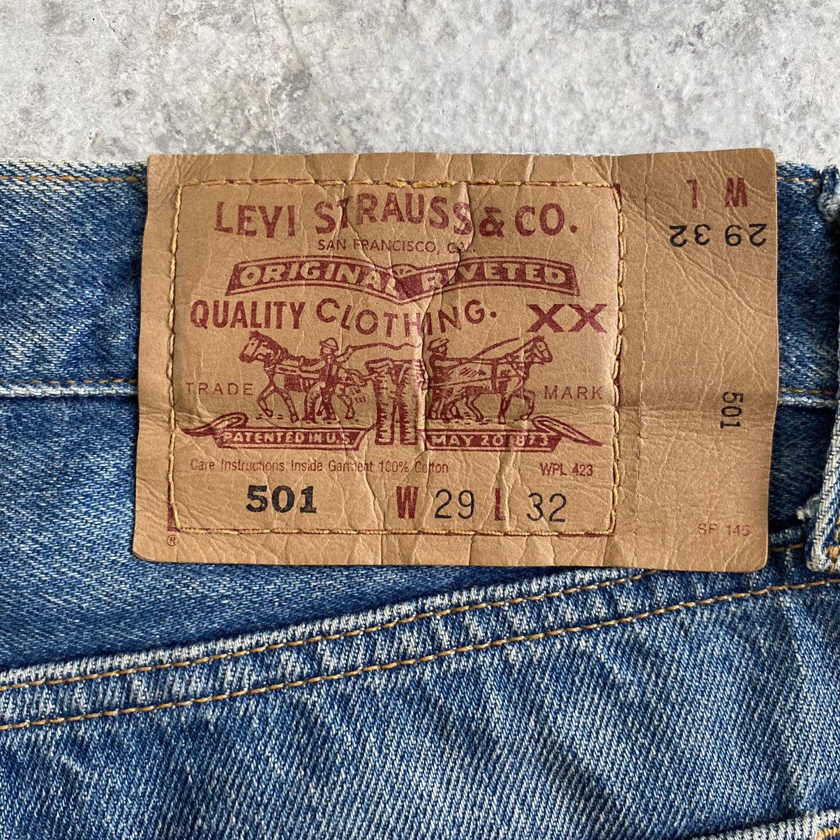 Levi's Vintage 1996 Levi's 501 Faded Blue Denim Jeans Size US 28 / EU 44 - 19 Thumbnail