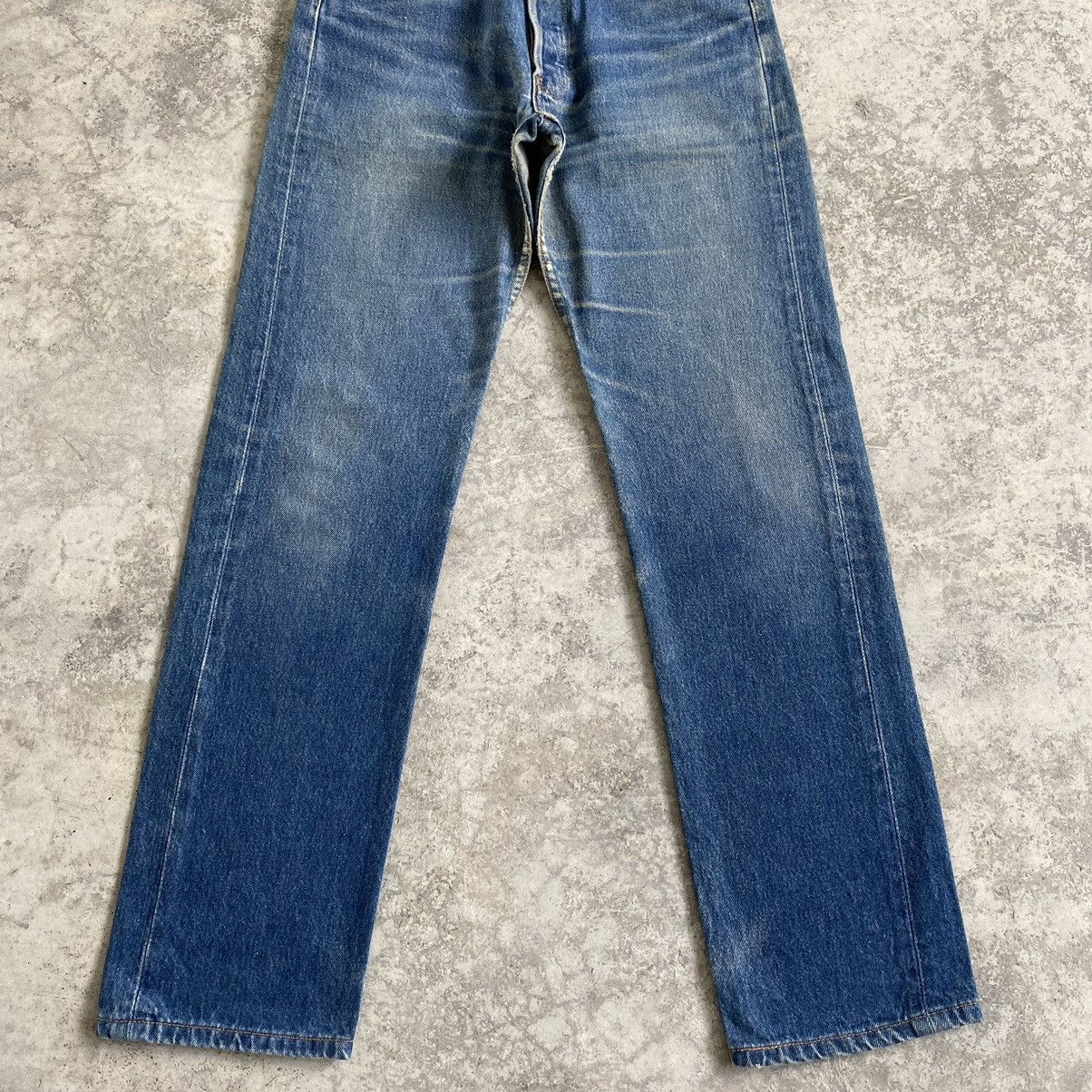 Levi's Vintage 1996 Levi's 501 Faded Blue Denim Jeans Size US 28 / EU 44 - 4 Thumbnail