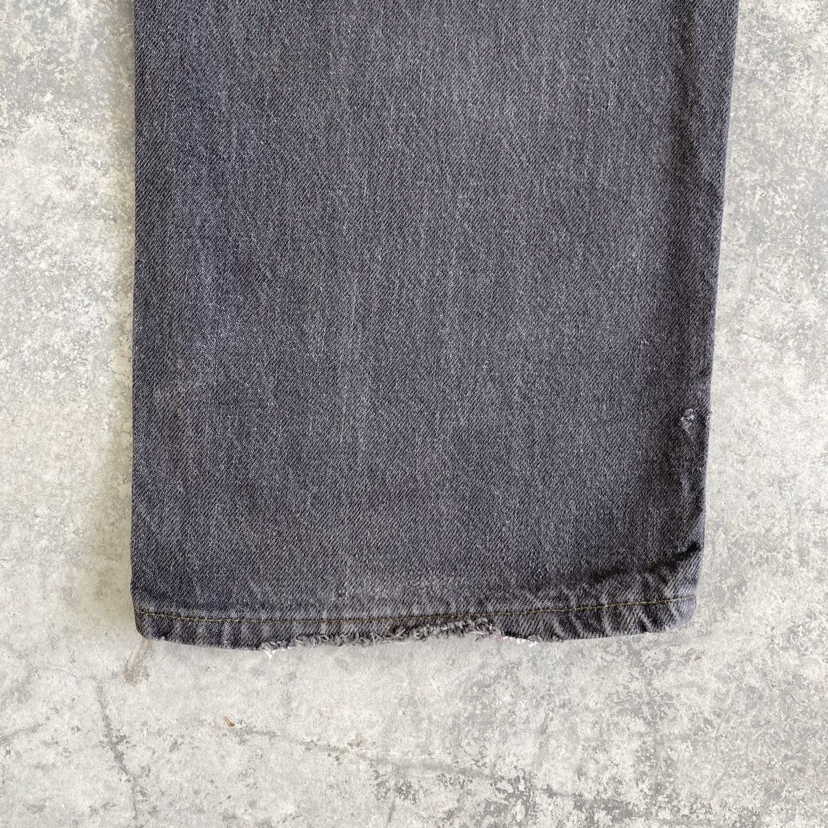 Levi's Size 37x33.5 VTG Late 80’s Levi's 501 Faded Black Jeans Size US 37 - 17 Thumbnail