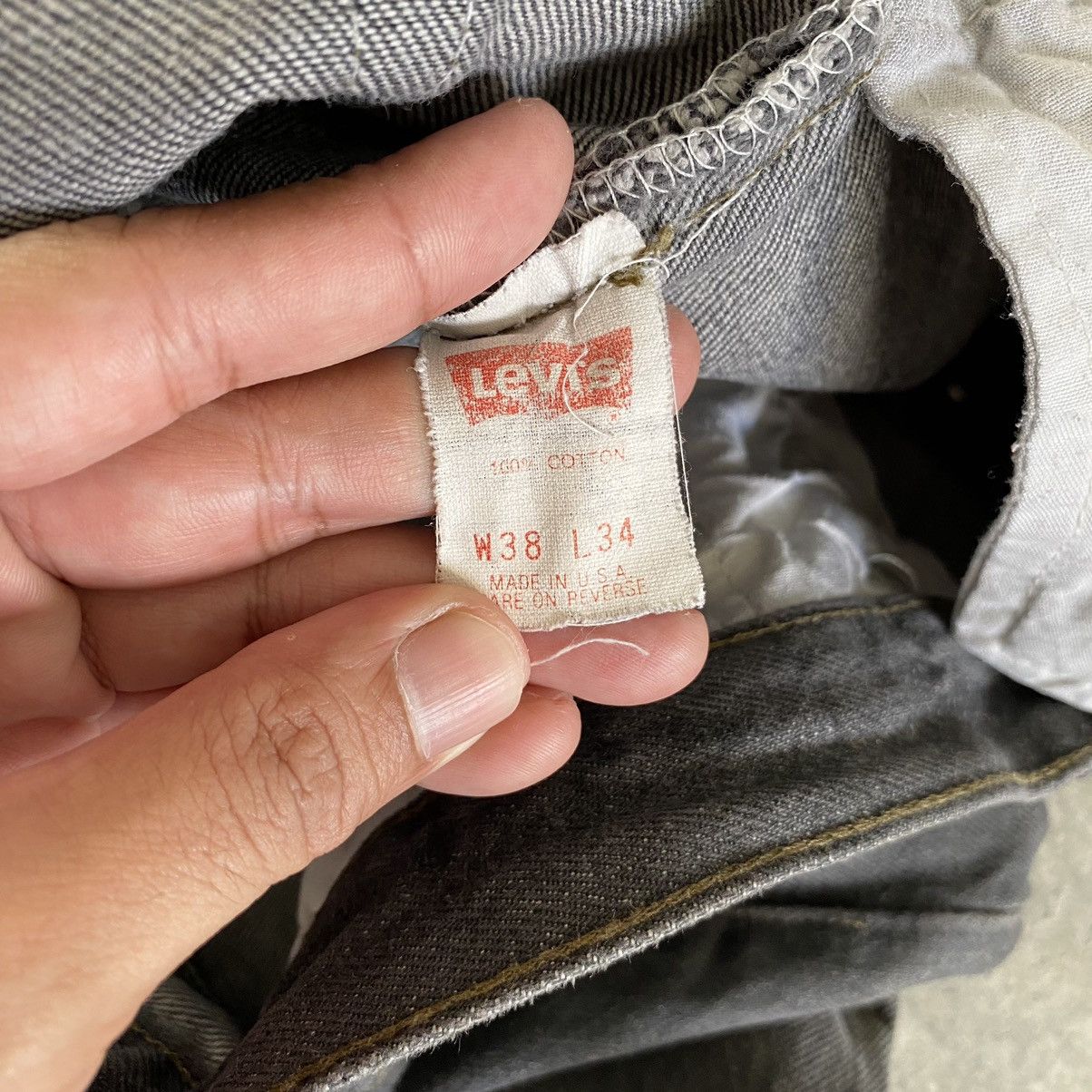 Levi's Size 37x33.5 VTG Late 80’s Levi's 501 Faded Black Jeans Size US 37 - 22 Thumbnail