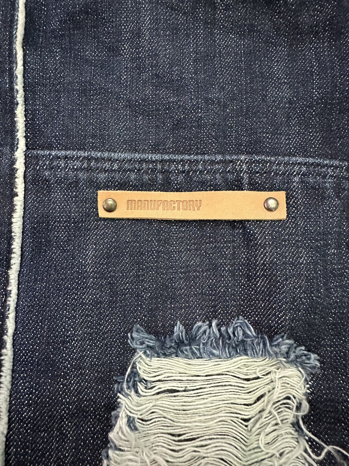 Japanese Brand MANUFACTORY DISTRESSED DENIM TOTE BAG Size ONE SIZE - 7 Thumbnail