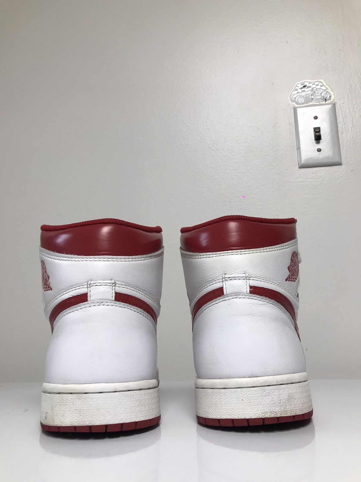 Jordan Brand Air Jordan 1 Retro High OG Metallic Red 2017 Size US 10 / EU 43 - 5 Thumbnail