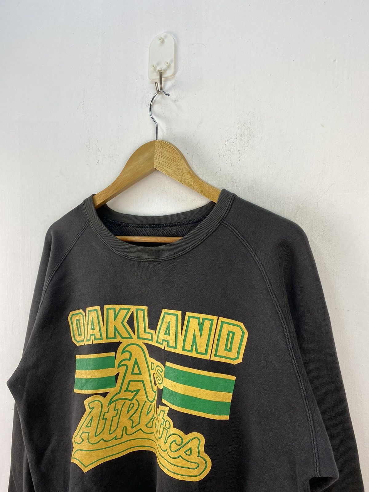 MLB Vintage 90s Oakland Atheltics Sweatshirt Faded Black Size US M / EU 48-50 / 2 - 4 Thumbnail