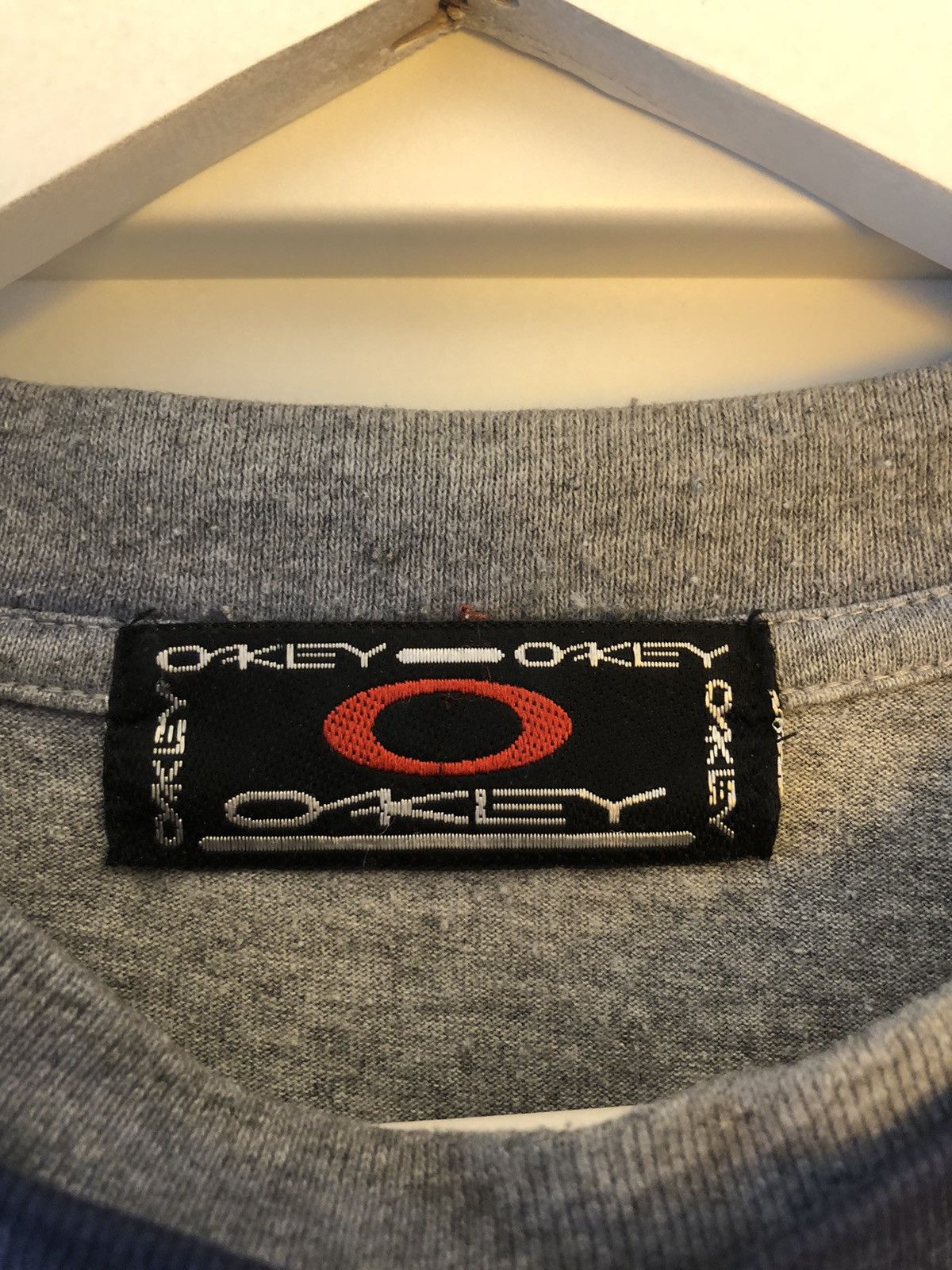 Oakley Vintage Oakley longsleeve central logo Size US M / EU 48-50 / 2 - 3 Thumbnail
