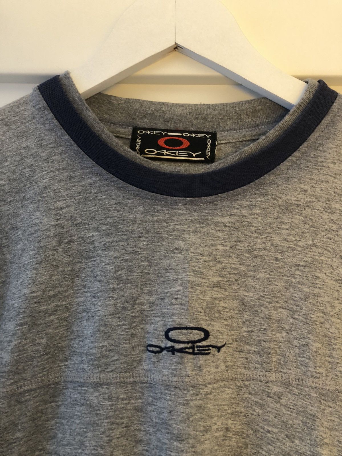 Oakley Vintage Oakley longsleeve central logo Size US M / EU 48-50 / 2 - 2 Thumbnail