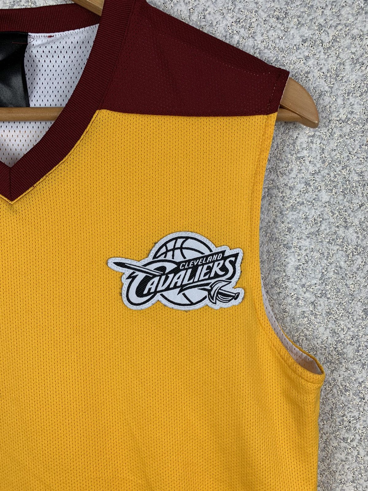 Adidas CLEVELAND CAVALIERS NBA TRAINING ADIDAS JERSEY size S Size US S / EU 44-46 / 1 - 4 Thumbnail