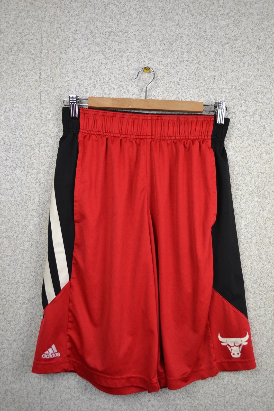 NBA CHICAGO BULLS NBA ADIDAS SHORTS BASKETBALL Size US 30 / EU 46 - 1 Thumbnail