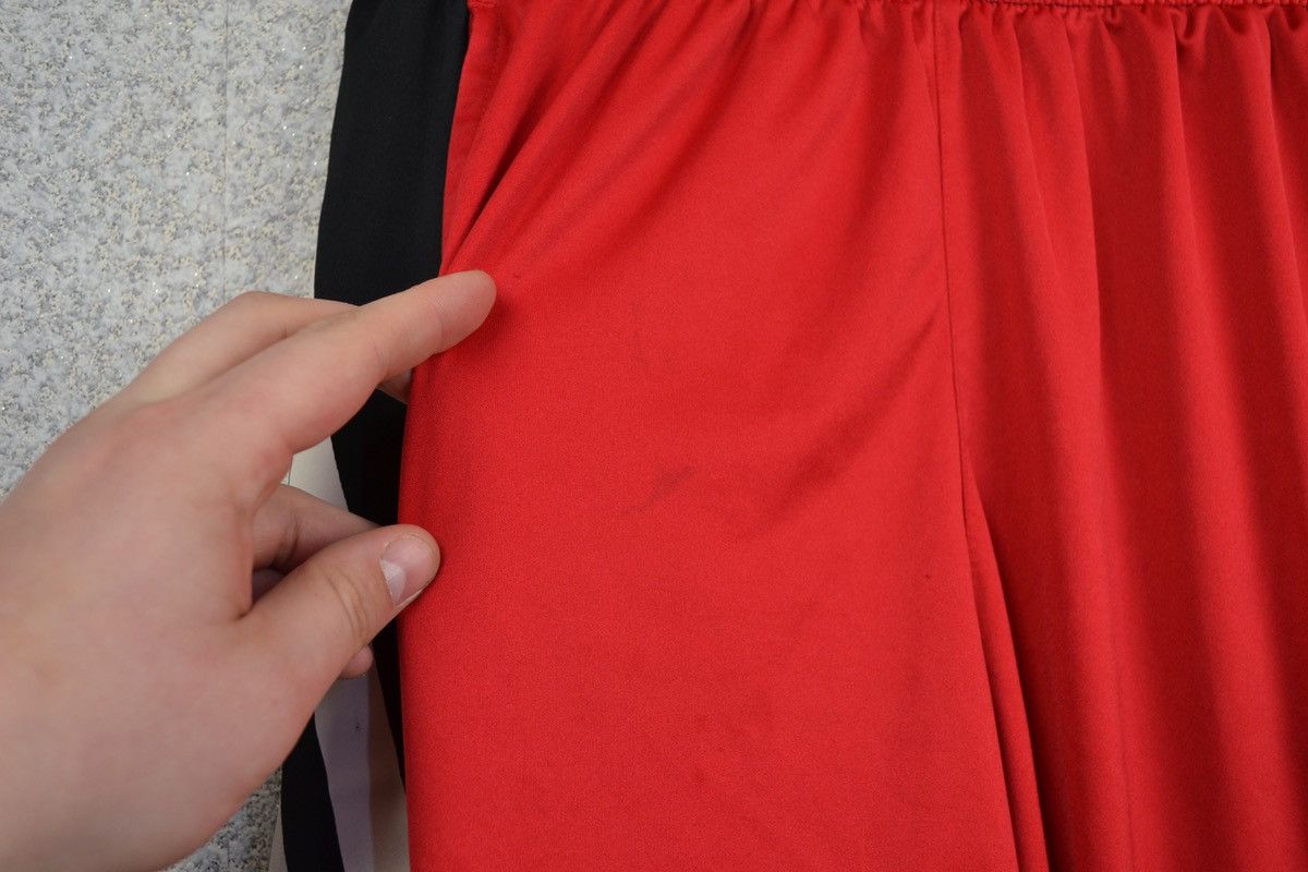 NBA CHICAGO BULLS NBA ADIDAS SHORTS BASKETBALL Size US 30 / EU 46 - 4 Thumbnail