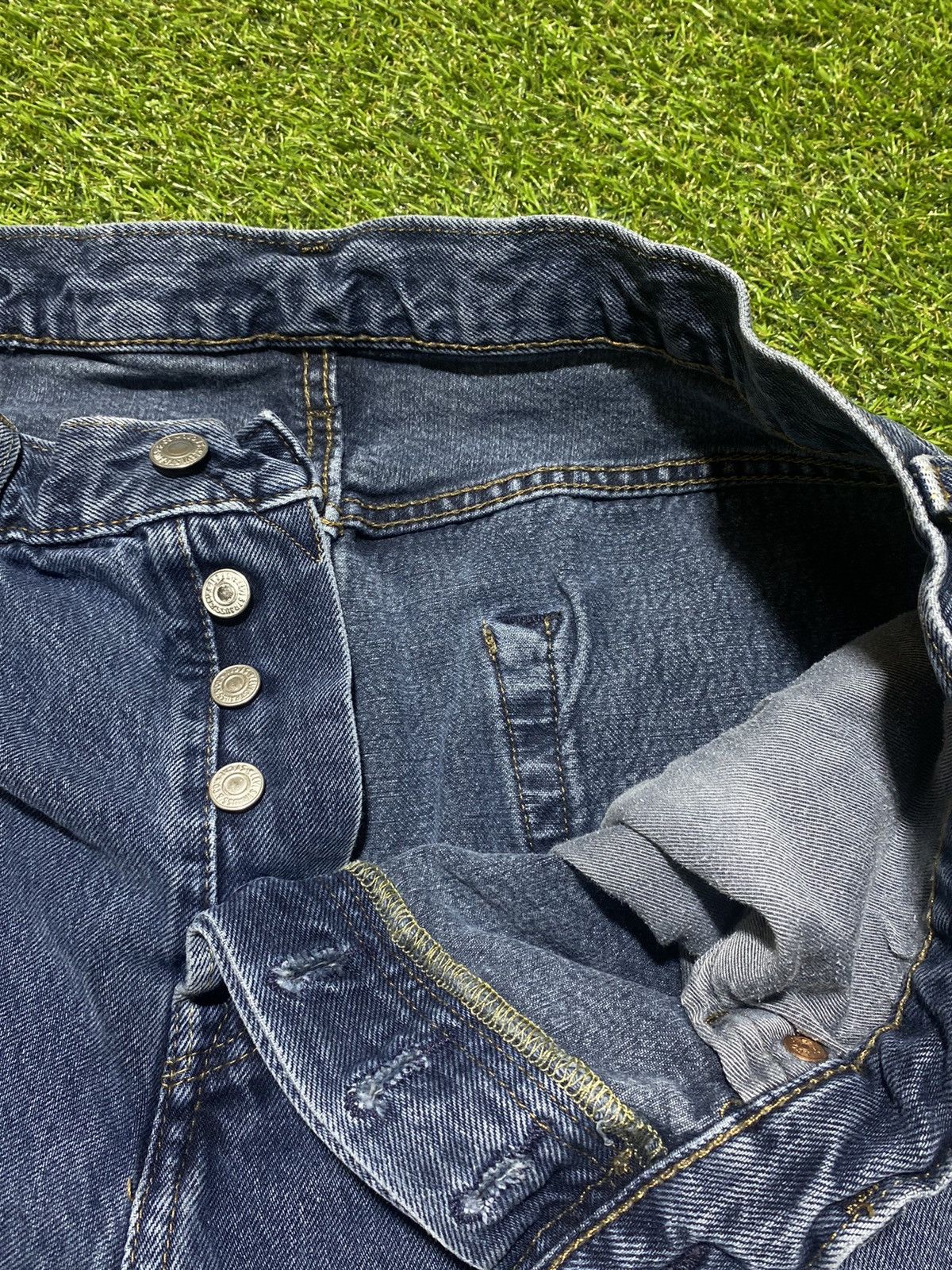 Levi's Vintage 90s Levi’s 501 jeans denim faded size 34x32 Size US 34 / EU 50 - 6 Thumbnail