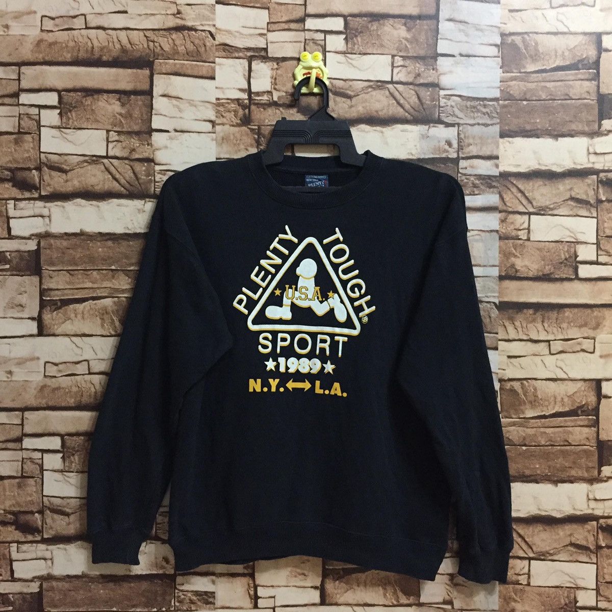 Vintage Vintage PLENTY TOUGH sweatshirt spell out big design Size US M / EU 48-50 / 2 - 1 Thumbnail