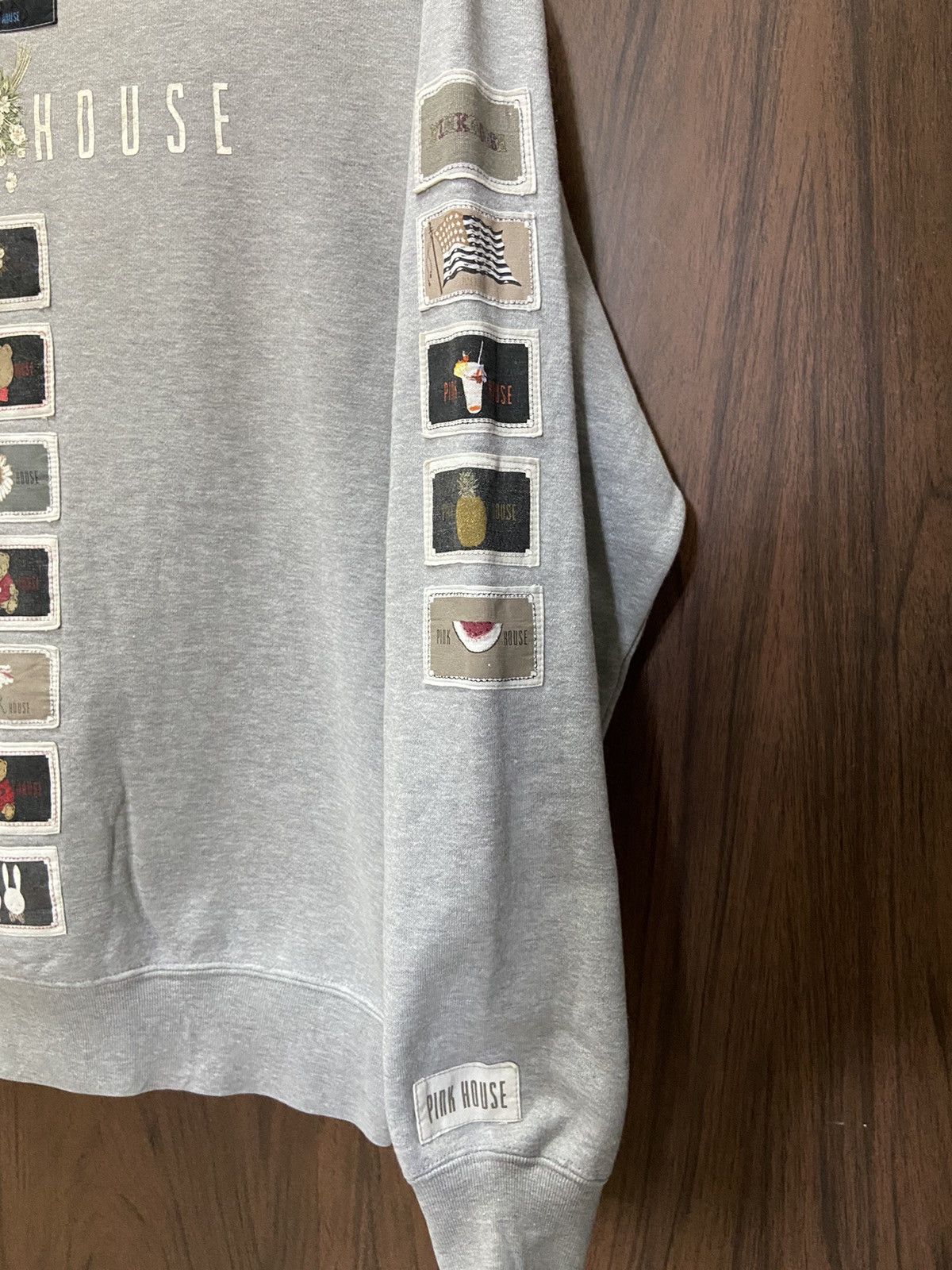 Japanese Brand Vintage Pink House sweatshirt patchers design Size US L / EU 52-54 / 3 - 6 Thumbnail