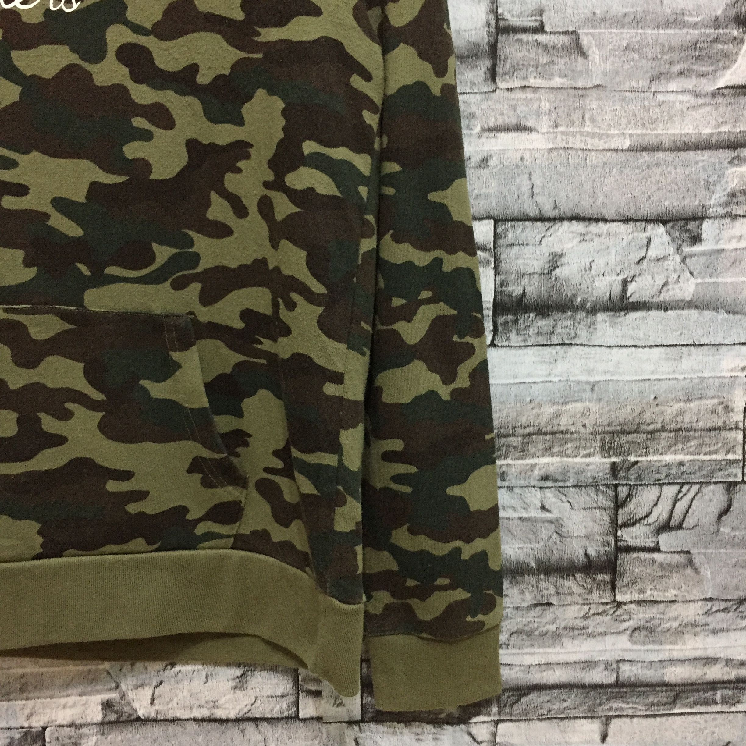Japanese Brand Browny hoodie camouflage spellout Prudent Rulers size M Size US M / EU 48-50 / 2 - 5 Thumbnail