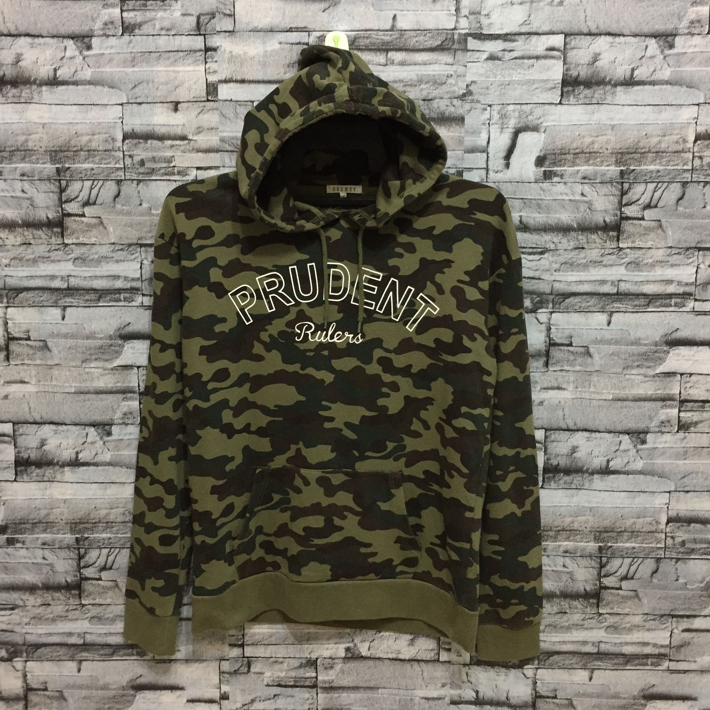 Japanese Brand Browny hoodie camouflage spellout Prudent Rulers size M Size US M / EU 48-50 / 2 - 2 Thumbnail