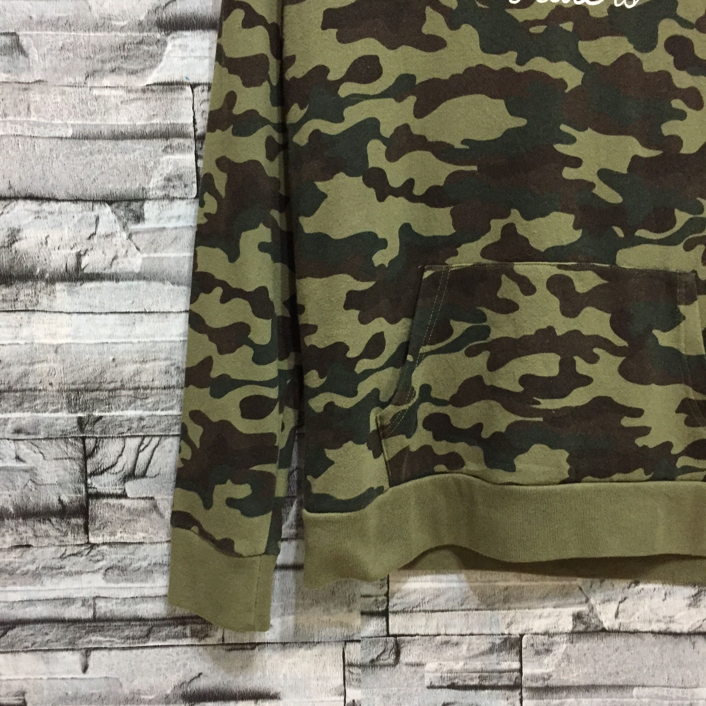 Japanese Brand Browny hoodie camouflage spellout Prudent Rulers size M Size US M / EU 48-50 / 2 - 4 Thumbnail