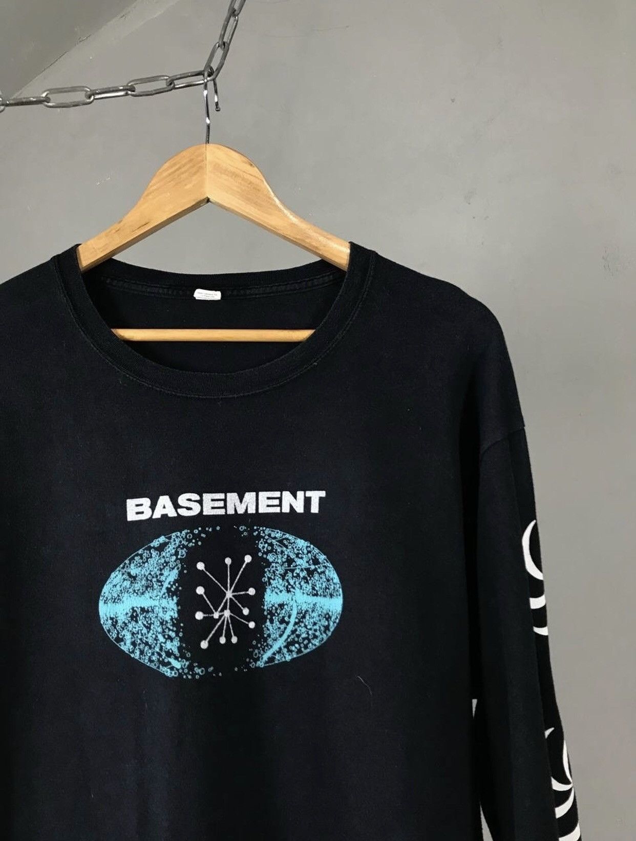 The Basement Basement vintage streetwear overprinted longsleeve Size US XL / EU 56 / 4 - 2 Thumbnail