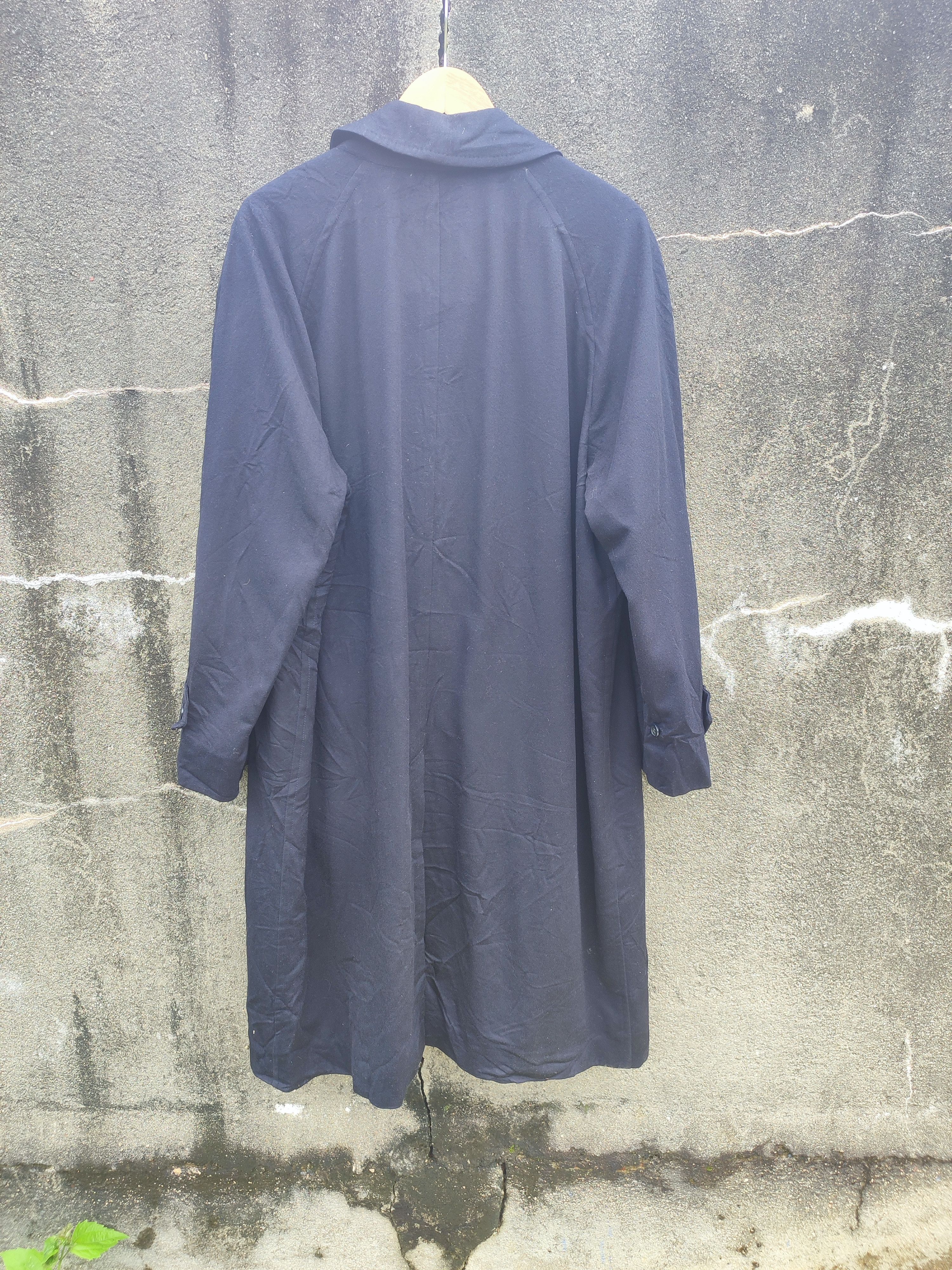 Burberry Vintage Burberry’s Wool & Cashmere Coat Made in England Size US L / EU 52-54 / 3 - 4 Thumbnail