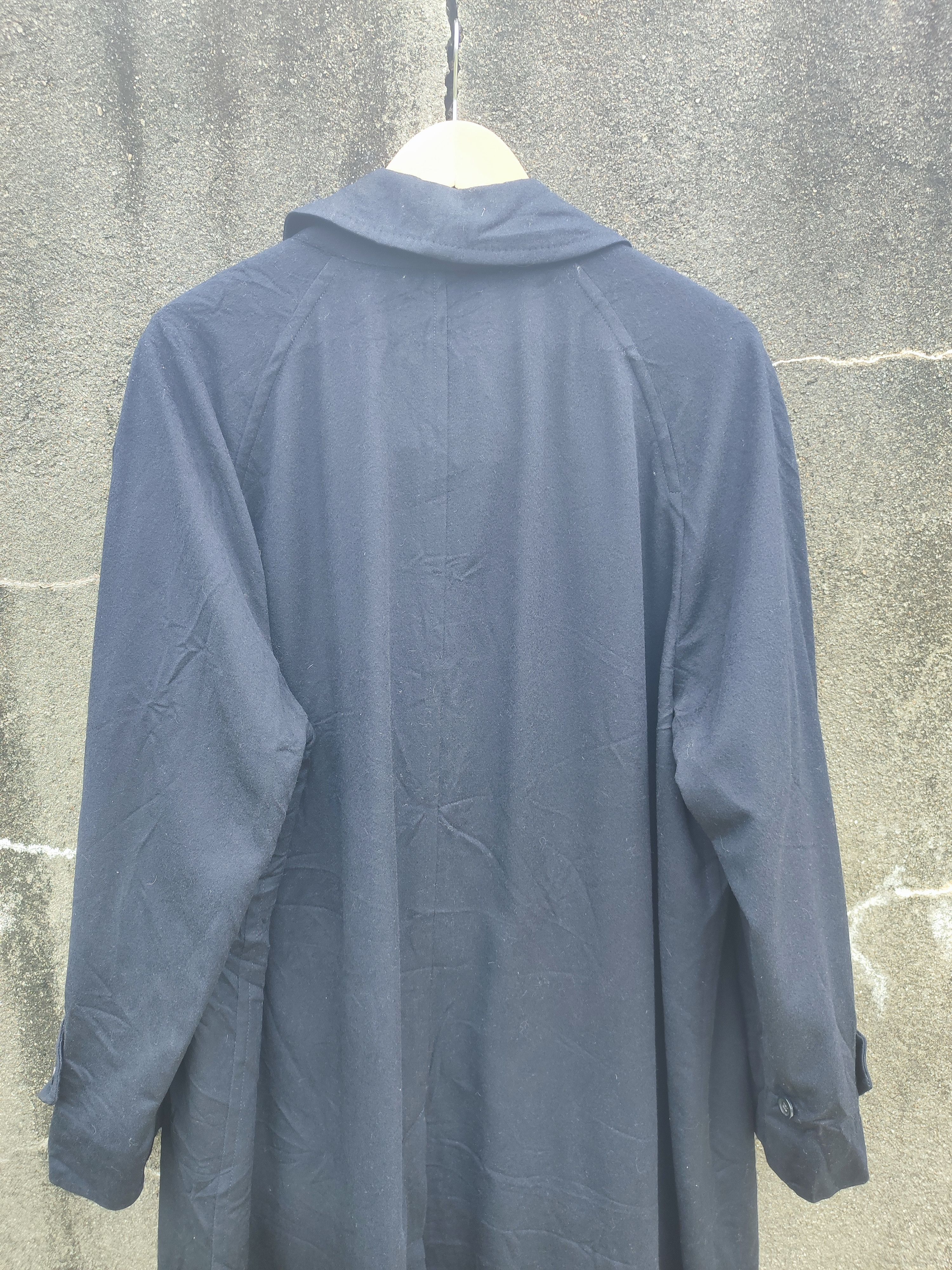 Burberry Vintage Burberry’s Wool & Cashmere Coat Made in England Size US L / EU 52-54 / 3 - 3 Thumbnail