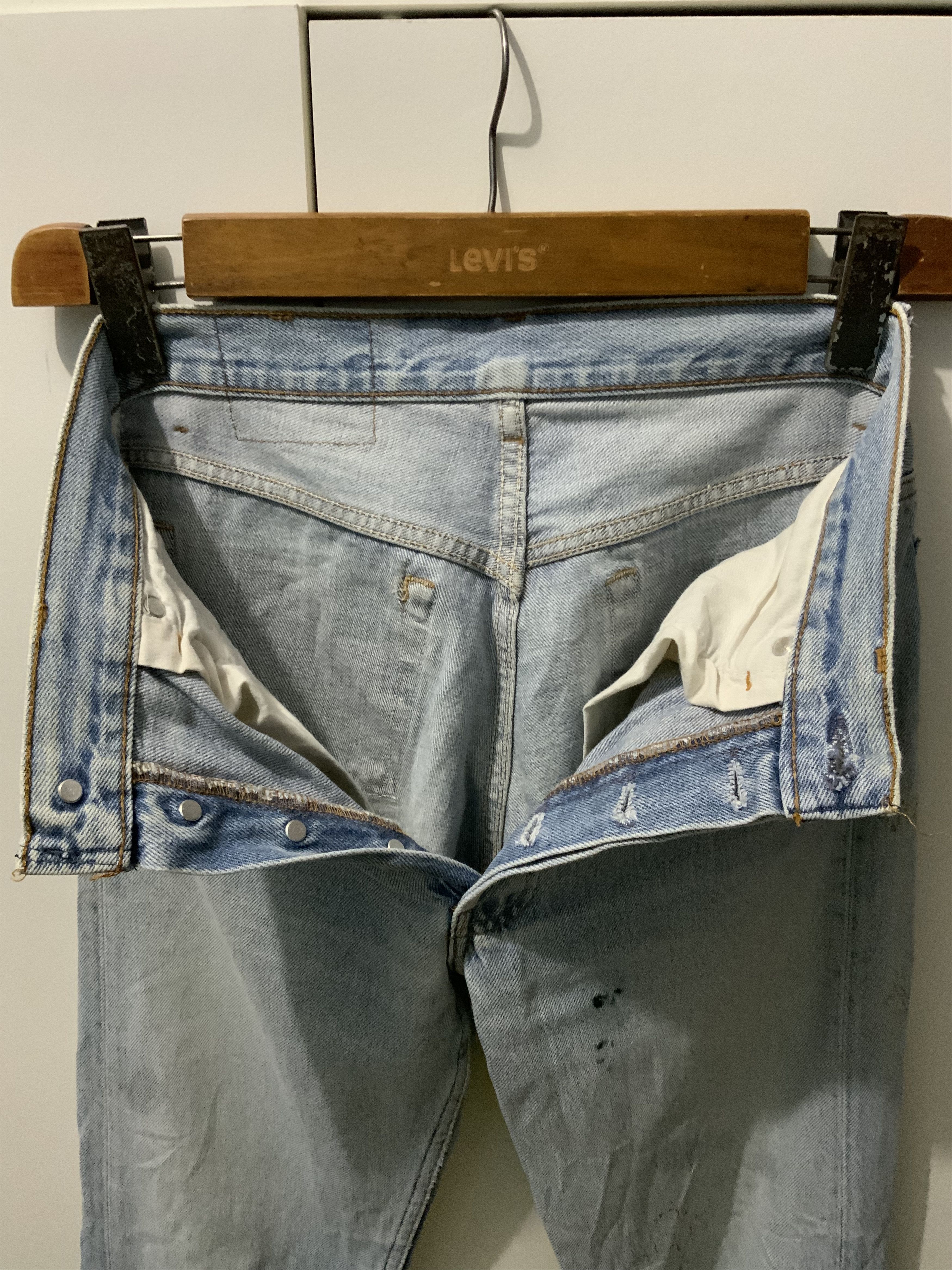 Levi's Vintage Clothing Thrashed Levi’s 552 Made in USA Denim Light Wash Jeans Size US 31 - 12 Thumbnail