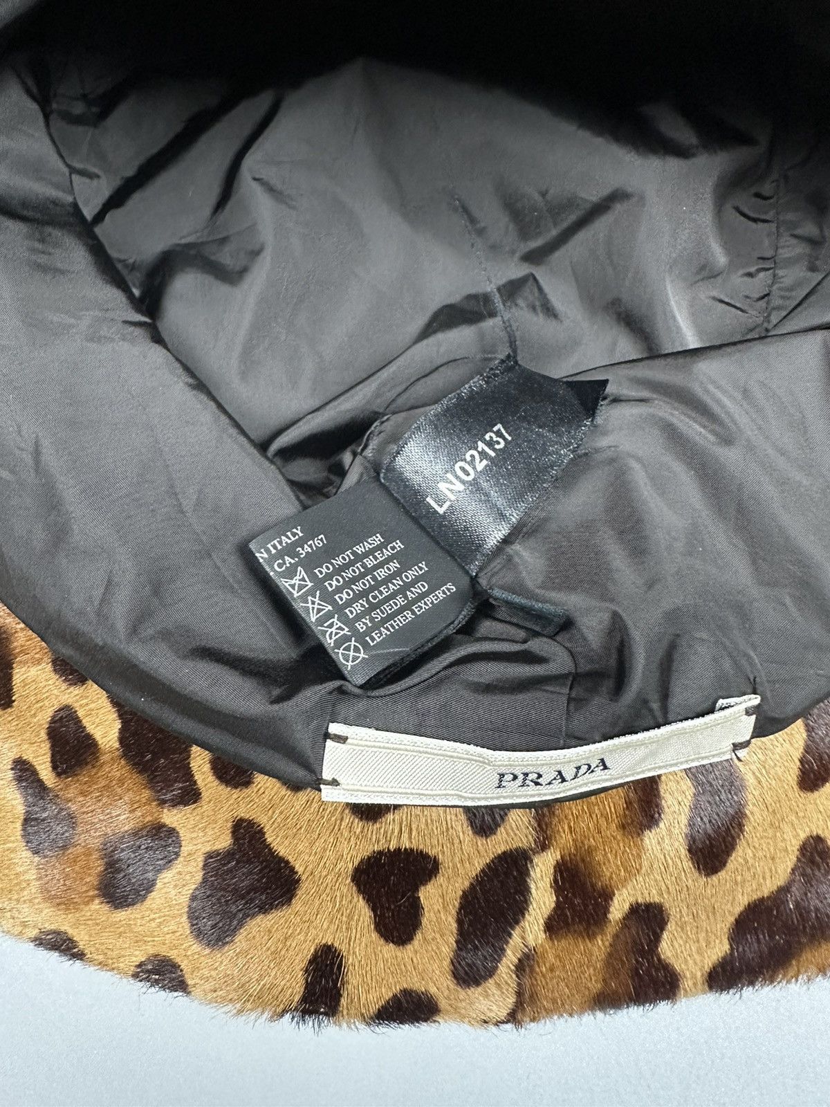 Prada 🔥RARE🔥 PRADA LEOPARD BUCKET HAT Size ONE SIZE - 8 Thumbnail