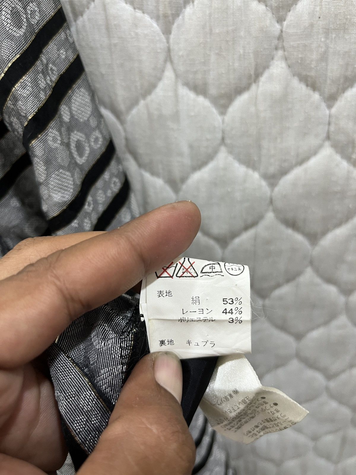 Givenchy (Www). GIVENCHY HI FORMAL SILK BUTTON UP Size M / US 6-8 / IT 42-44 - 13 Thumbnail