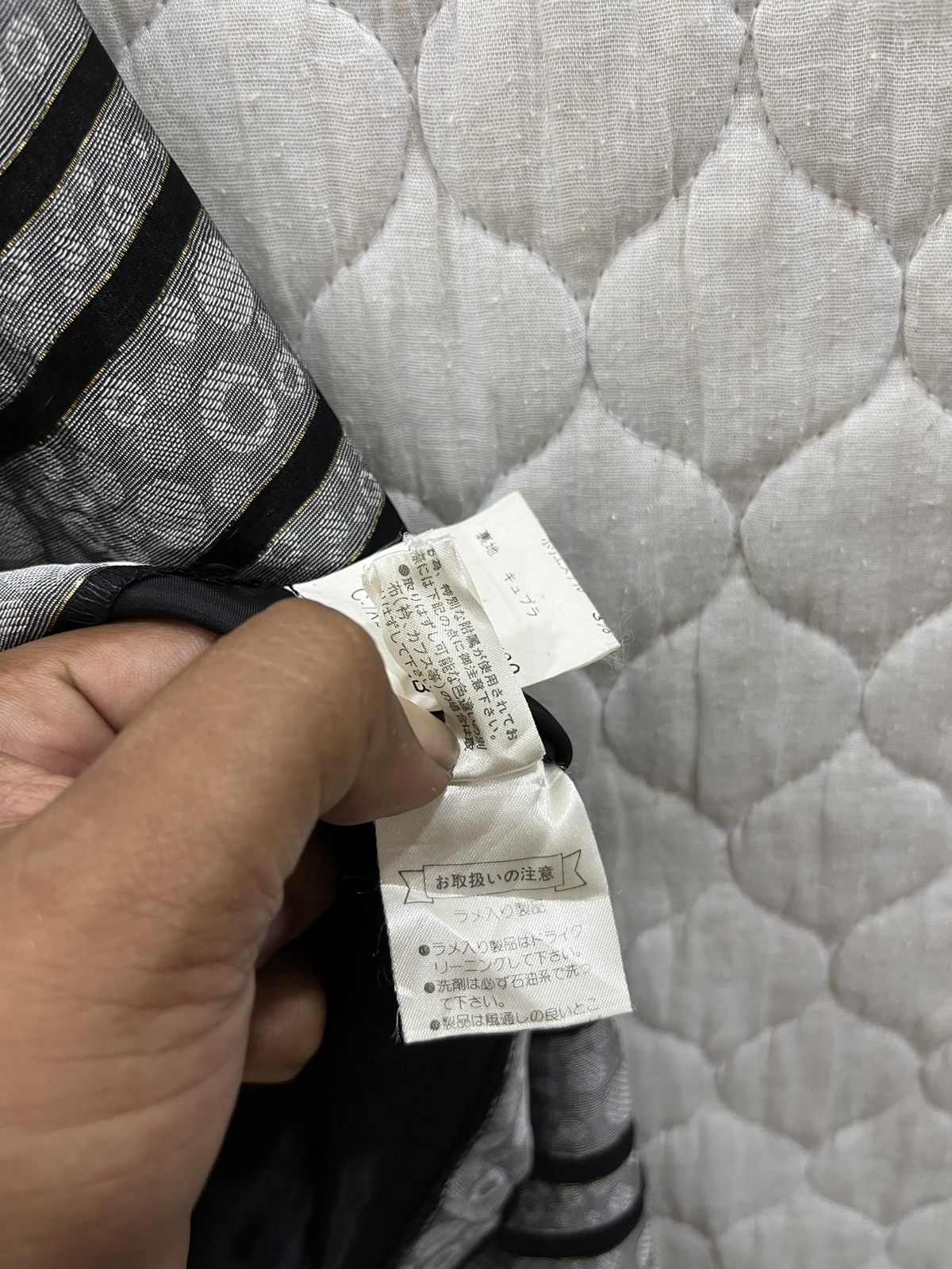 Givenchy (Www). GIVENCHY HI FORMAL SILK BUTTON UP Size M / US 6-8 / IT 42-44 - 12 Thumbnail