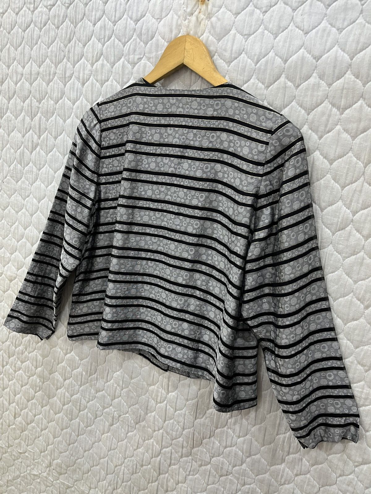 Givenchy (Www). GIVENCHY HI FORMAL SILK BUTTON UP Size M / US 6-8 / IT 42-44 - 5 Thumbnail