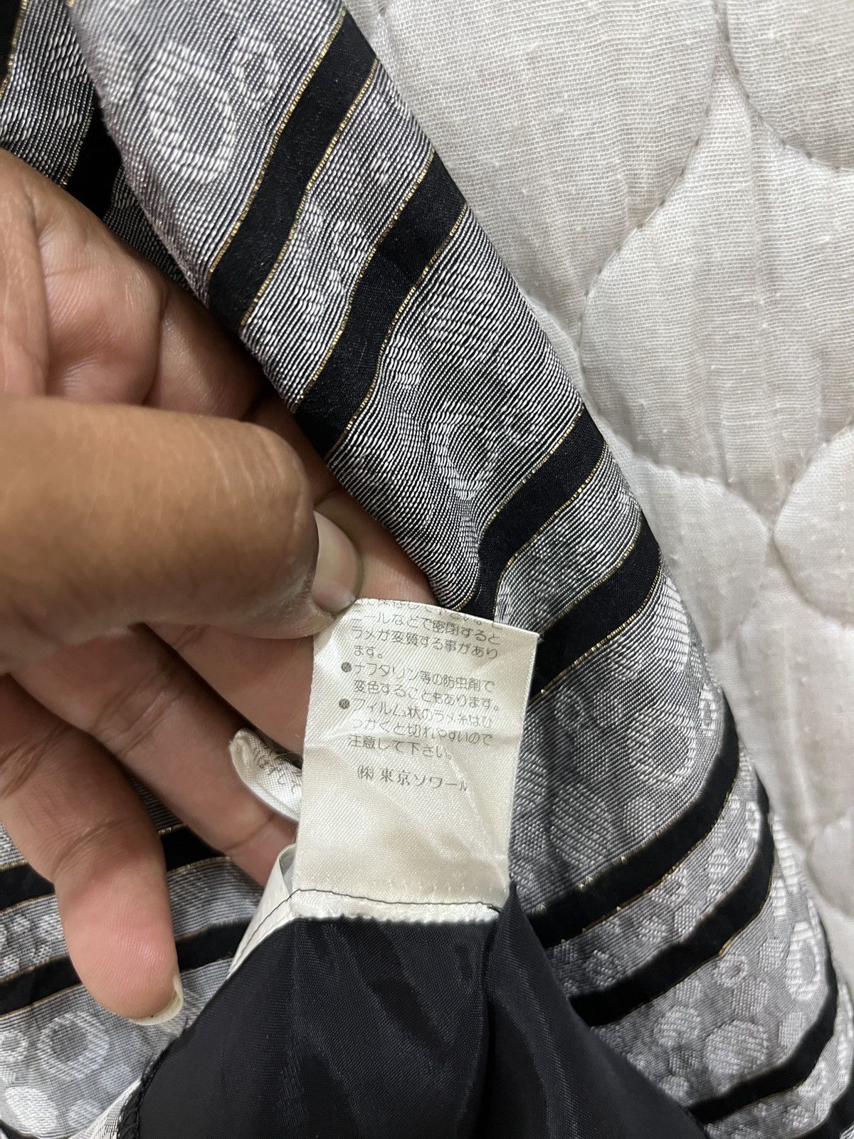 Givenchy (Www). GIVENCHY HI FORMAL SILK BUTTON UP Size M / US 6-8 / IT 42-44 - 11 Thumbnail