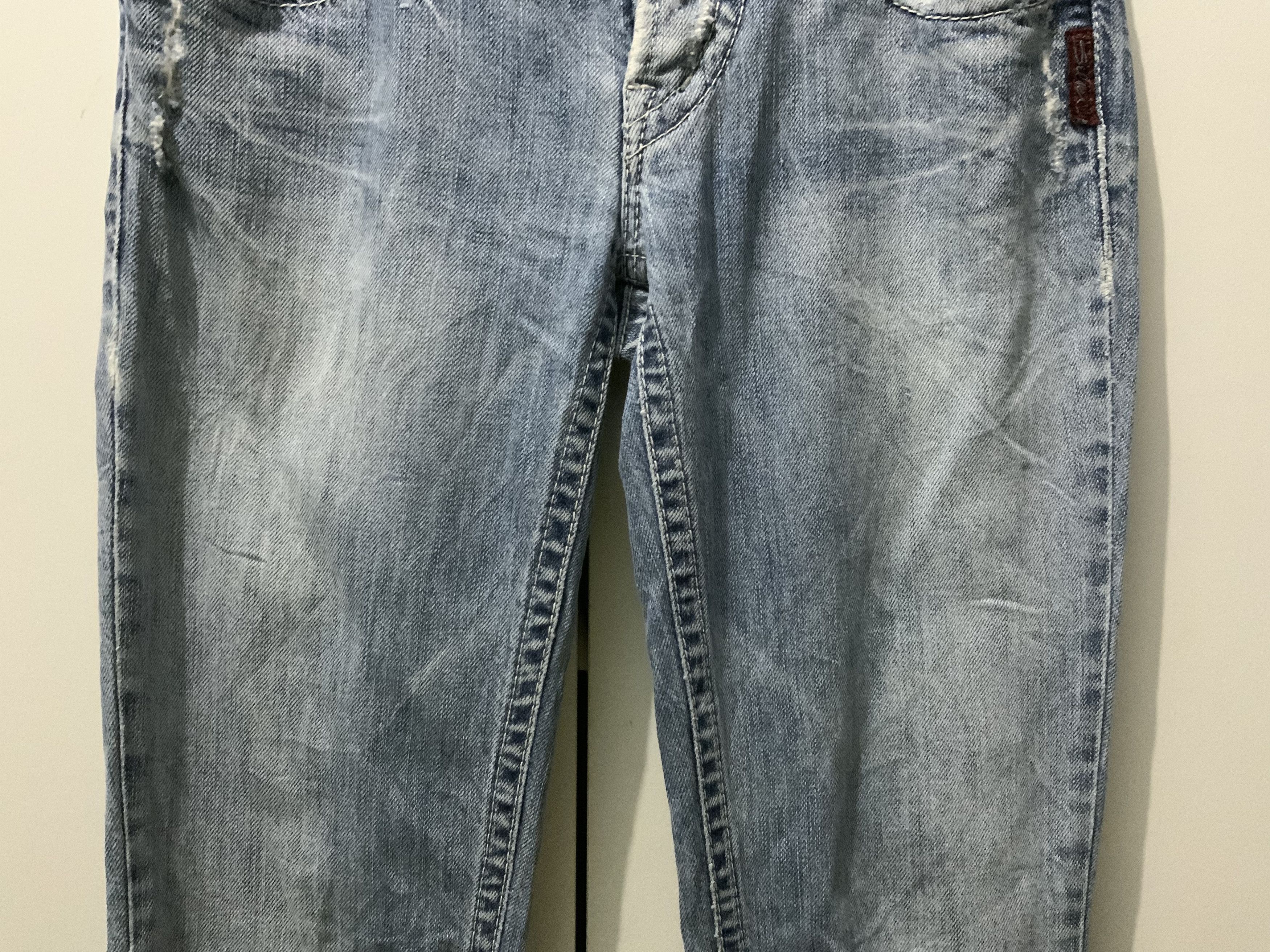 Jean Silver Jeans Bell Bottom Distressed Denim Size US 28 / EU 44 - 5 Thumbnail